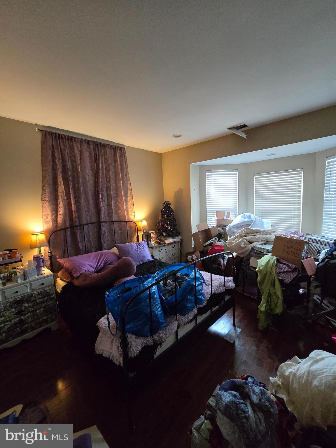 WALNUT HILL - Residential