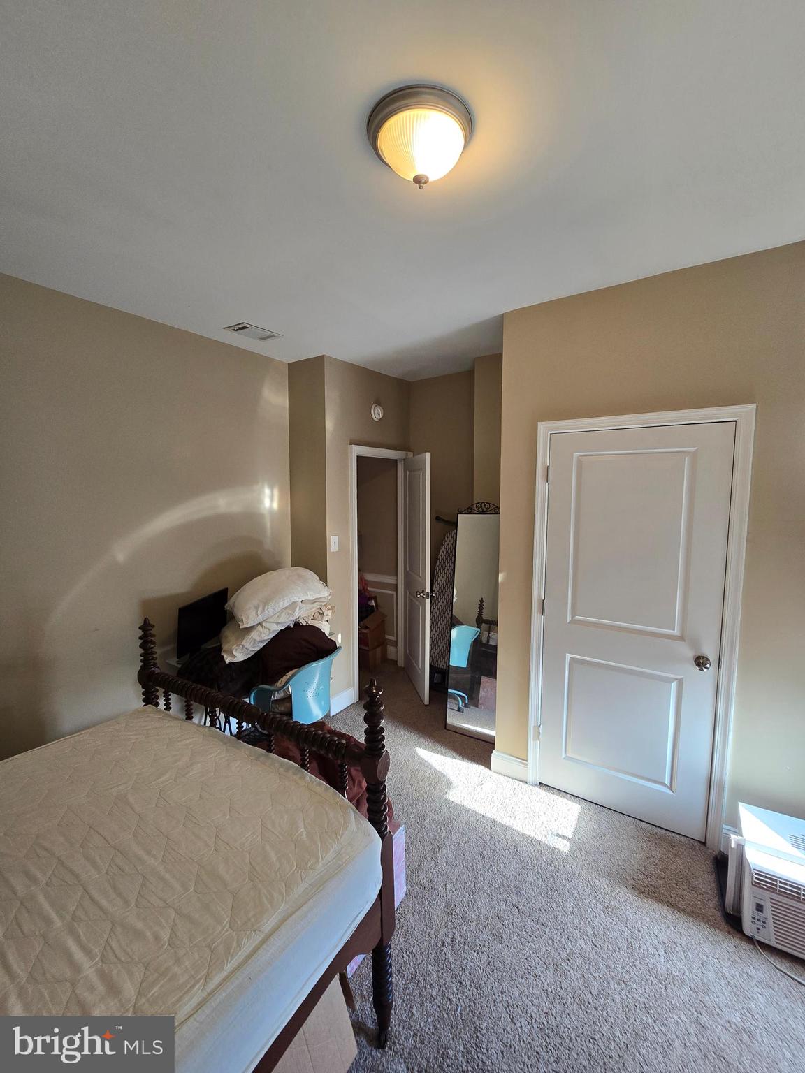 WALNUT HILL - Residential