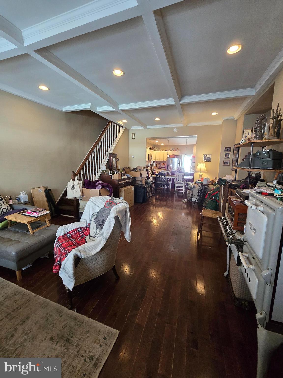 WALNUT HILL - Residential