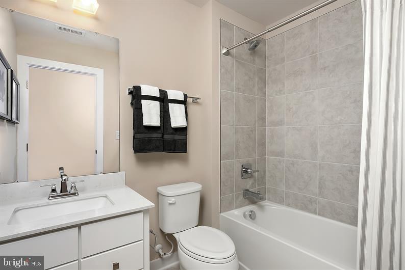 TWO RIVERS - Residential