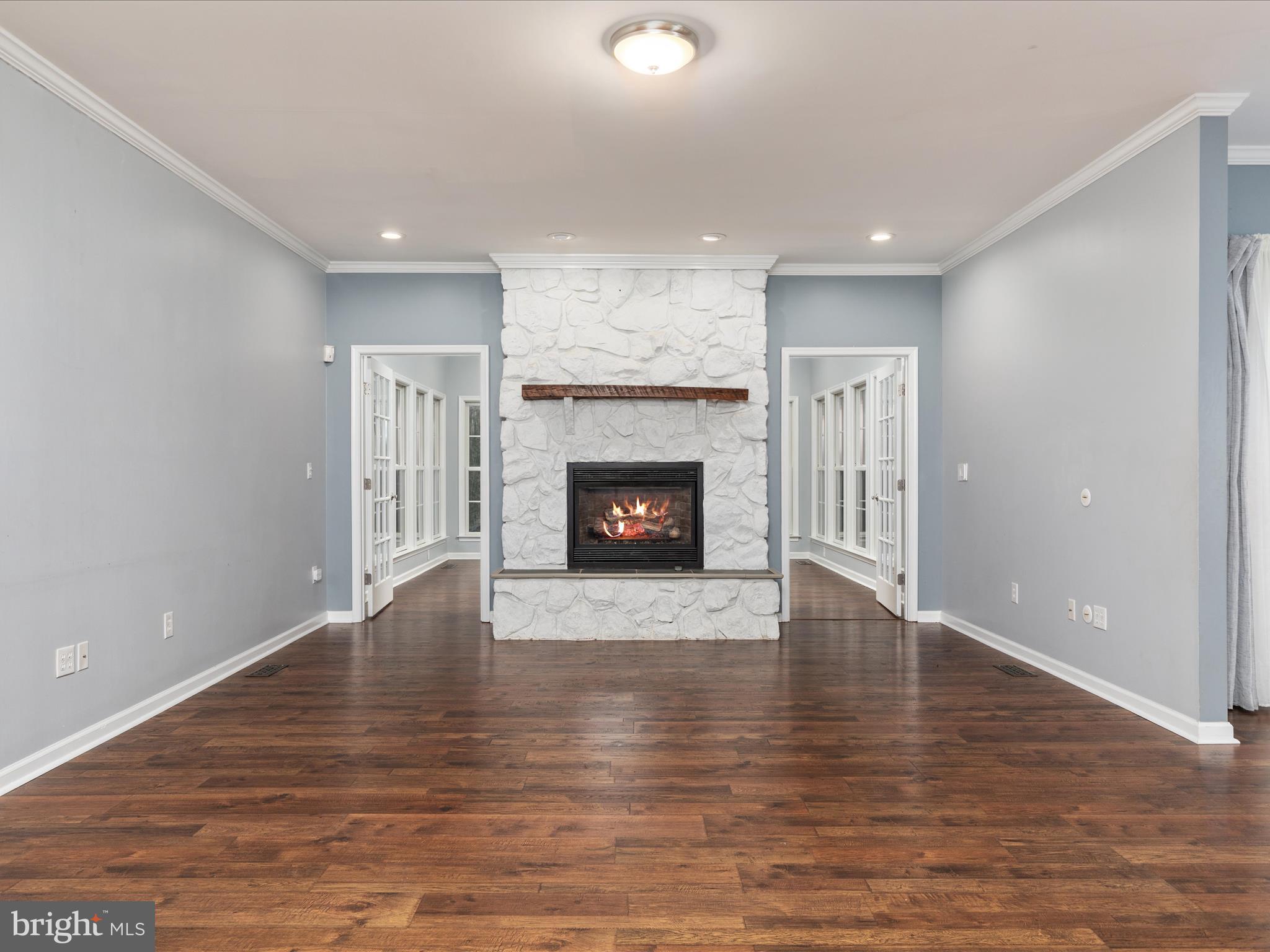 WINFIELD - Residential