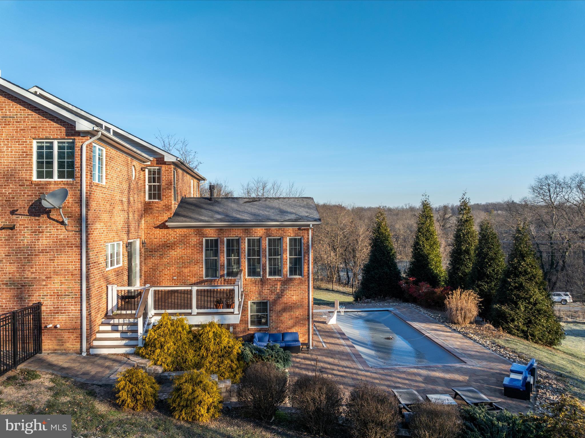 WINFIELD - Residential