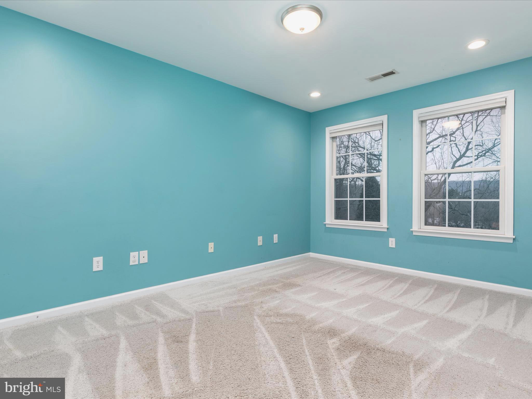 WINFIELD - Residential