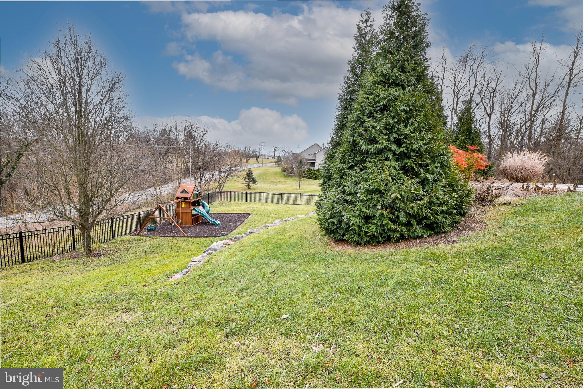 WINFIELD - Residential