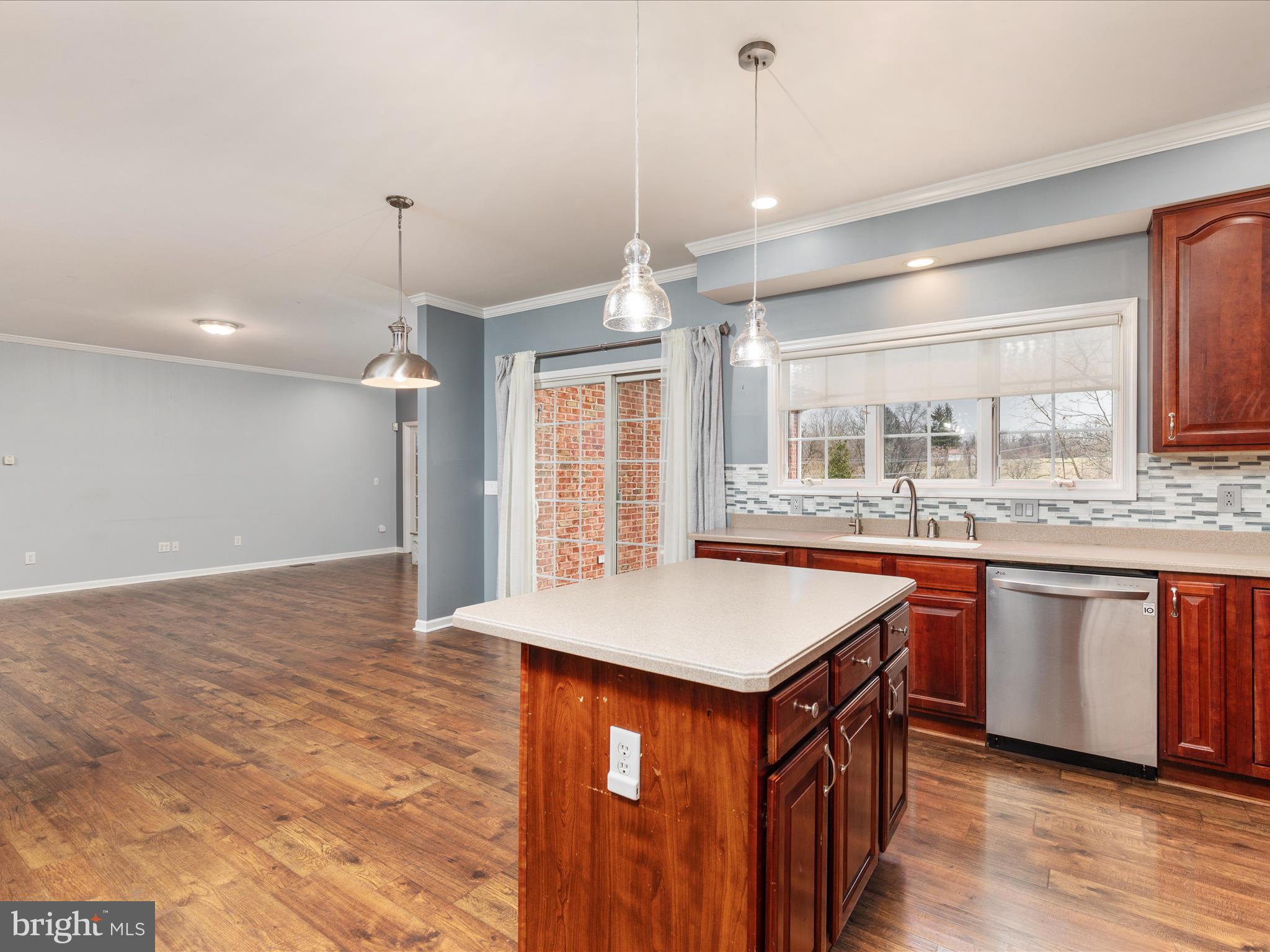 WINFIELD - Residential