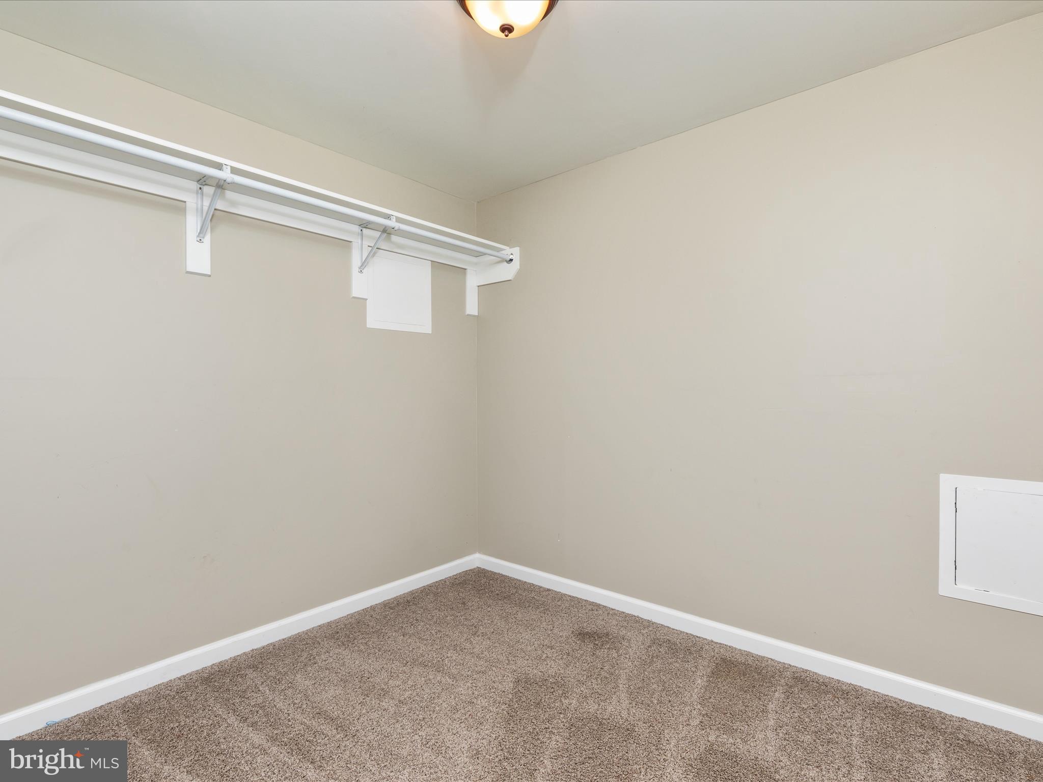 WINFIELD - Residential