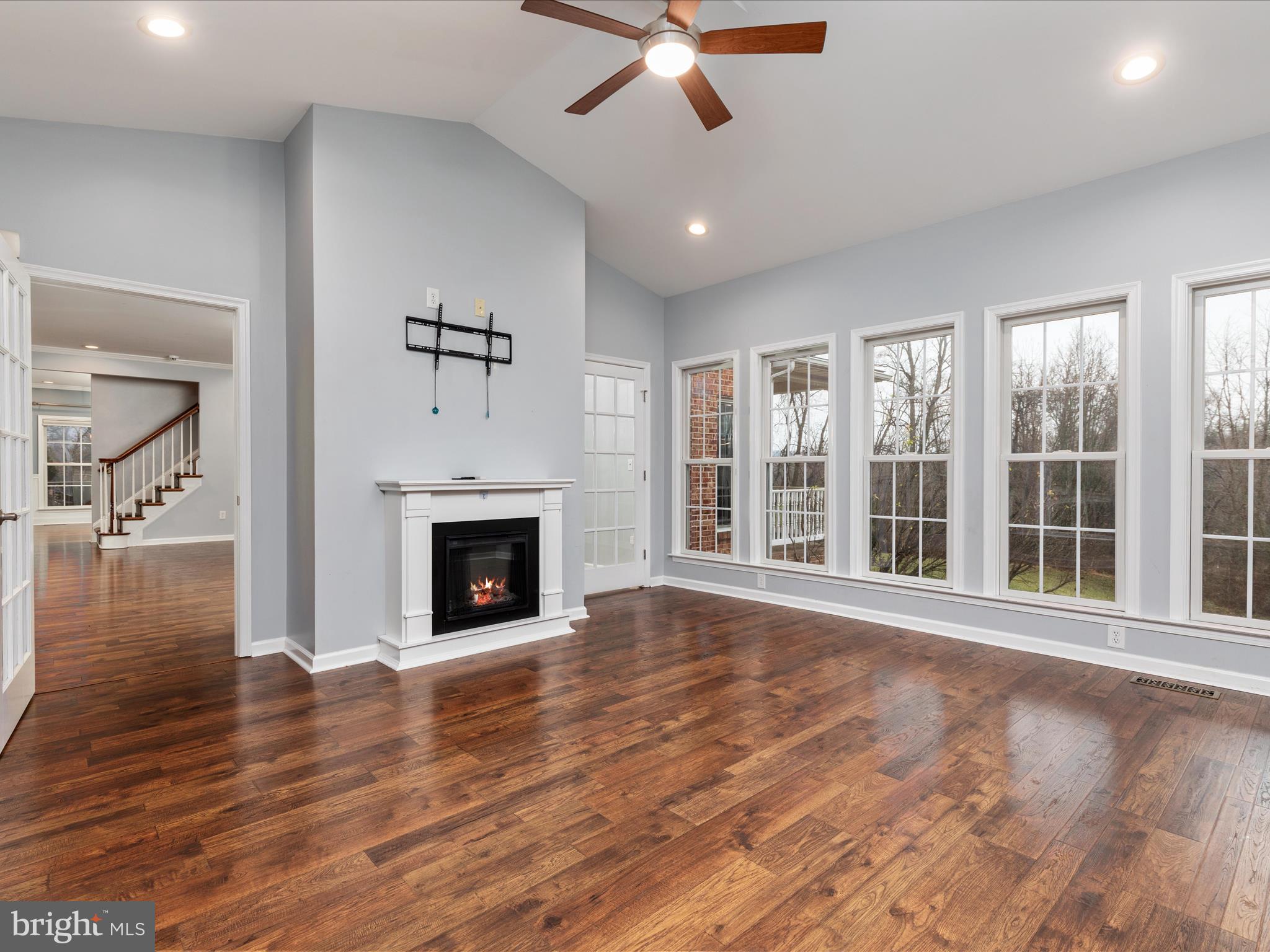 WINFIELD - Residential