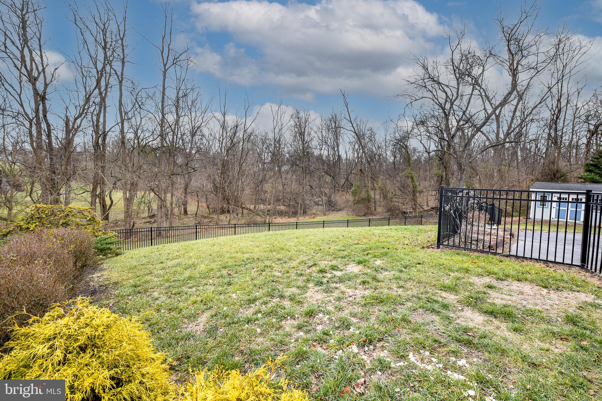 WINFIELD - Residential