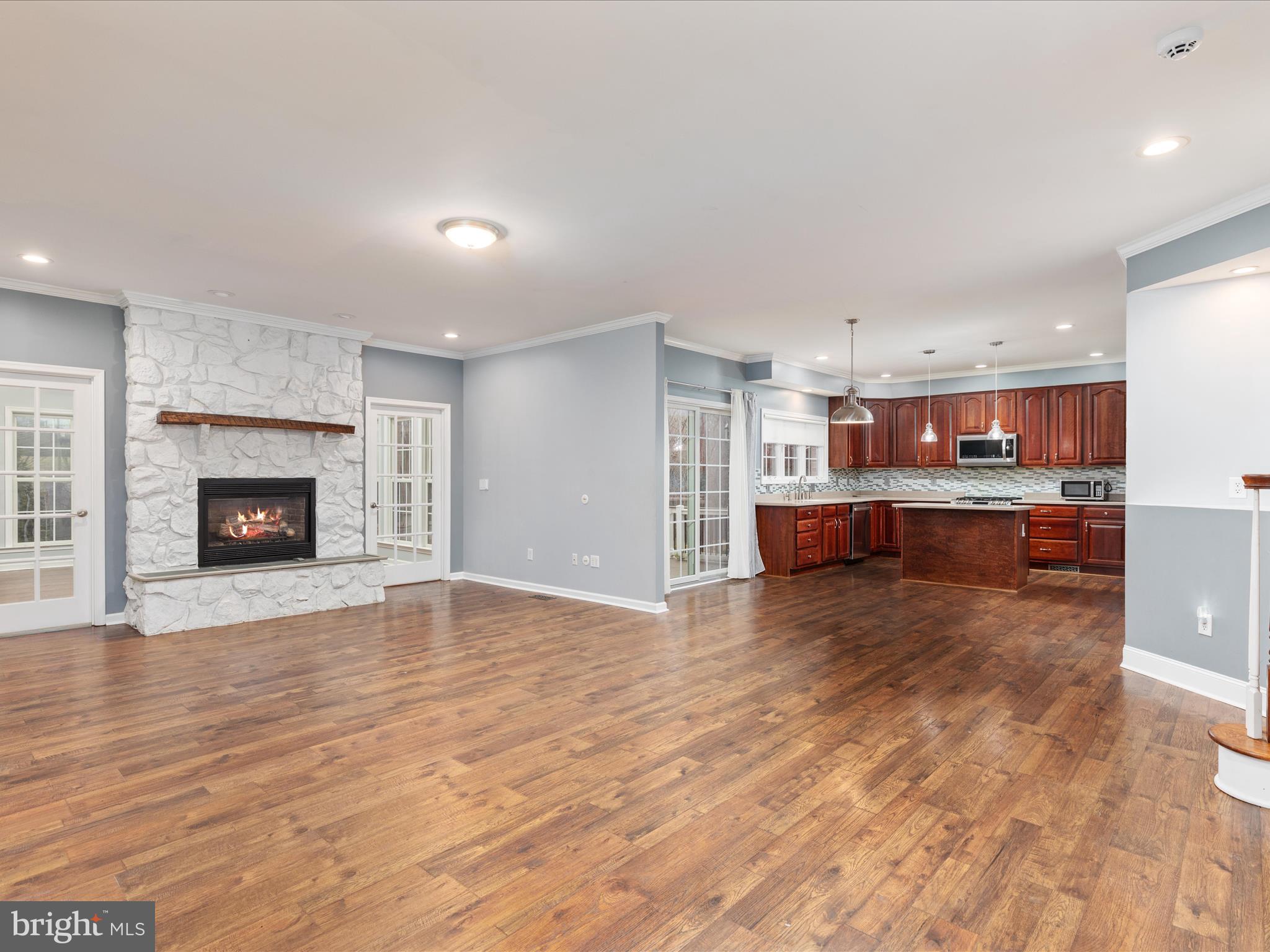 WINFIELD - Residential