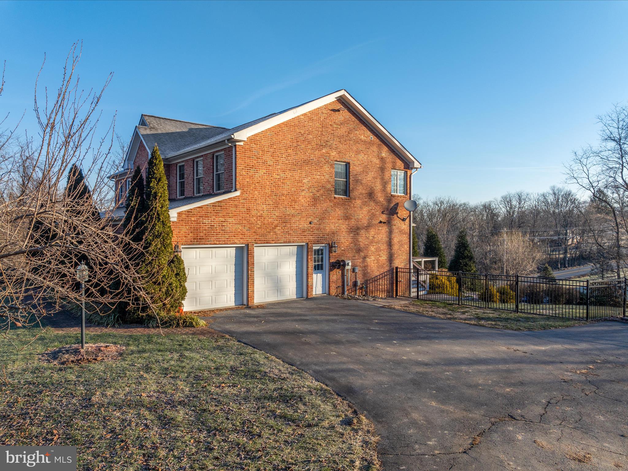 WINFIELD - Residential