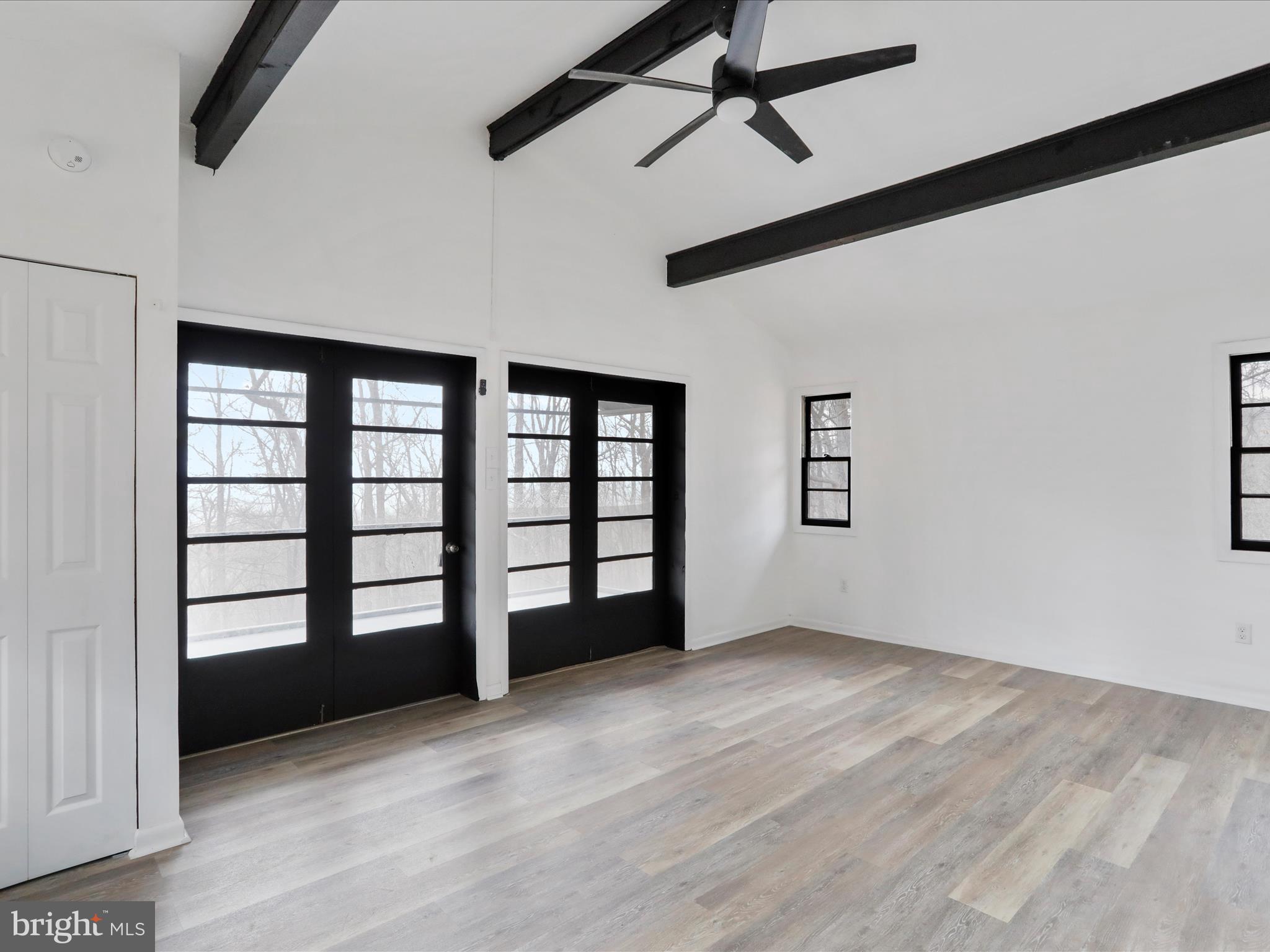 BLUE MOUNTAIN - Residential