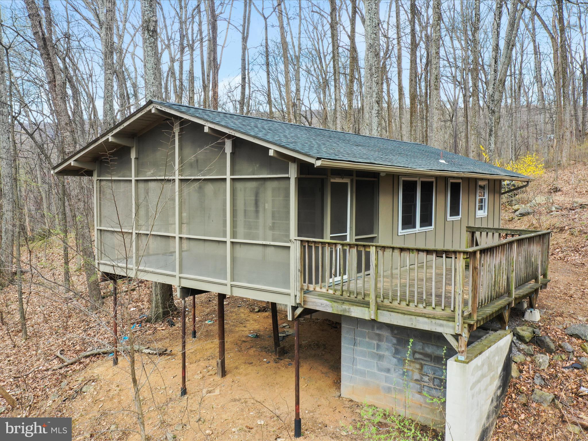 BLUE MOUNTAIN - Residential