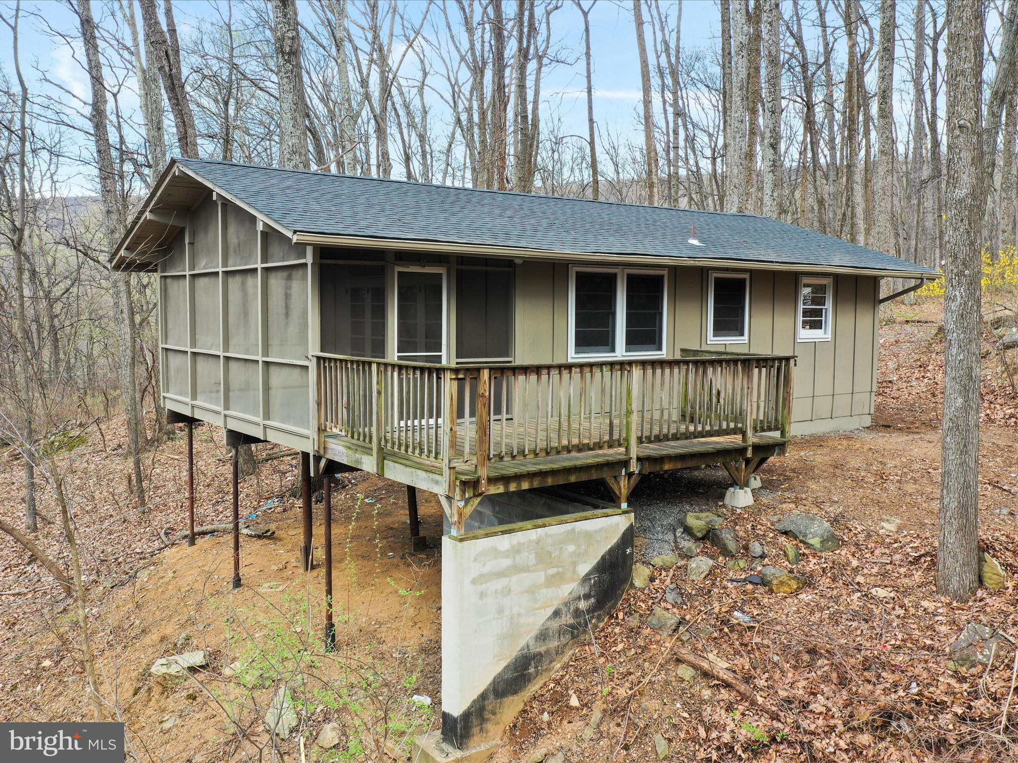 BLUE MOUNTAIN - Residential