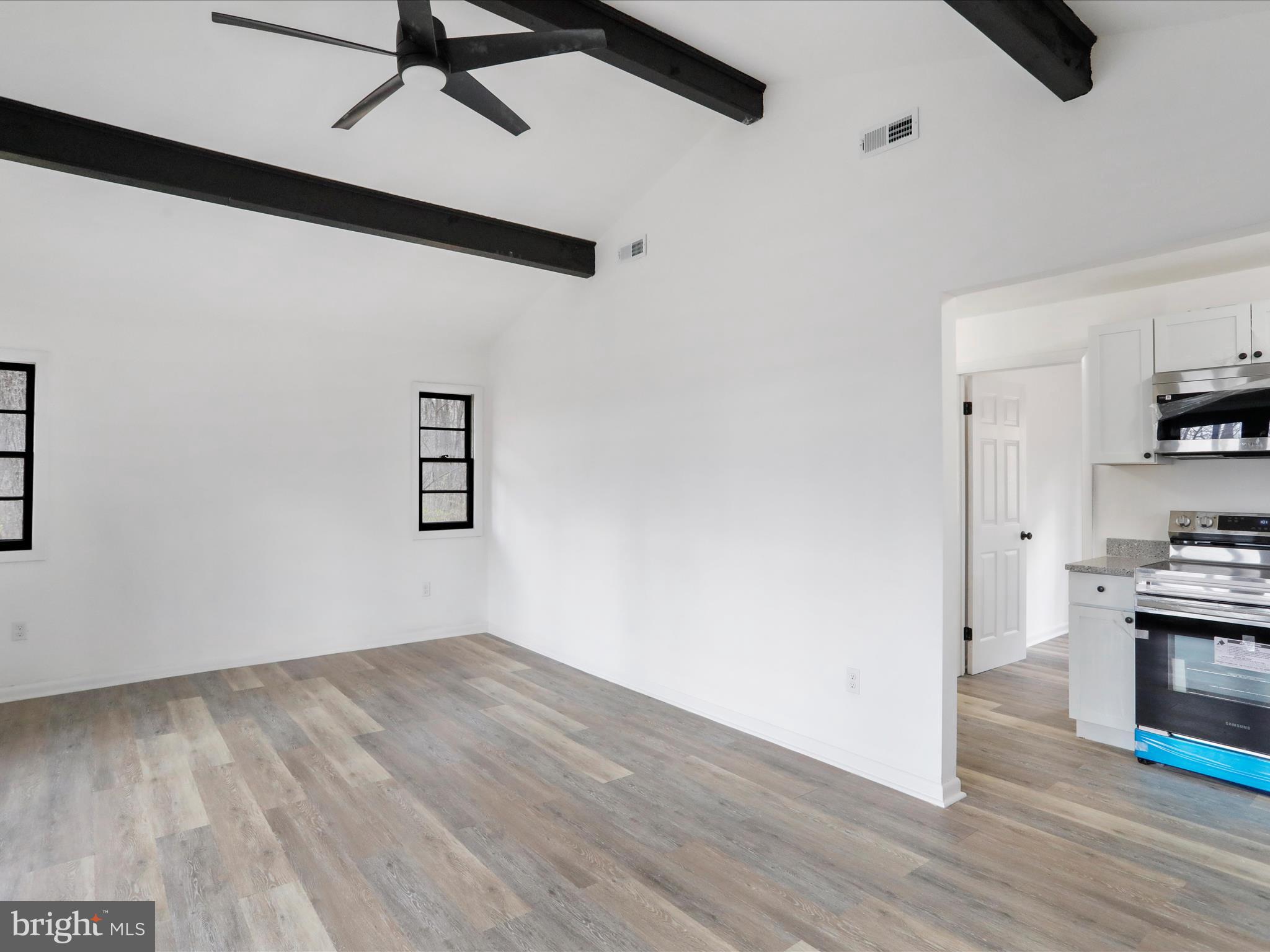 BLUE MOUNTAIN - Residential