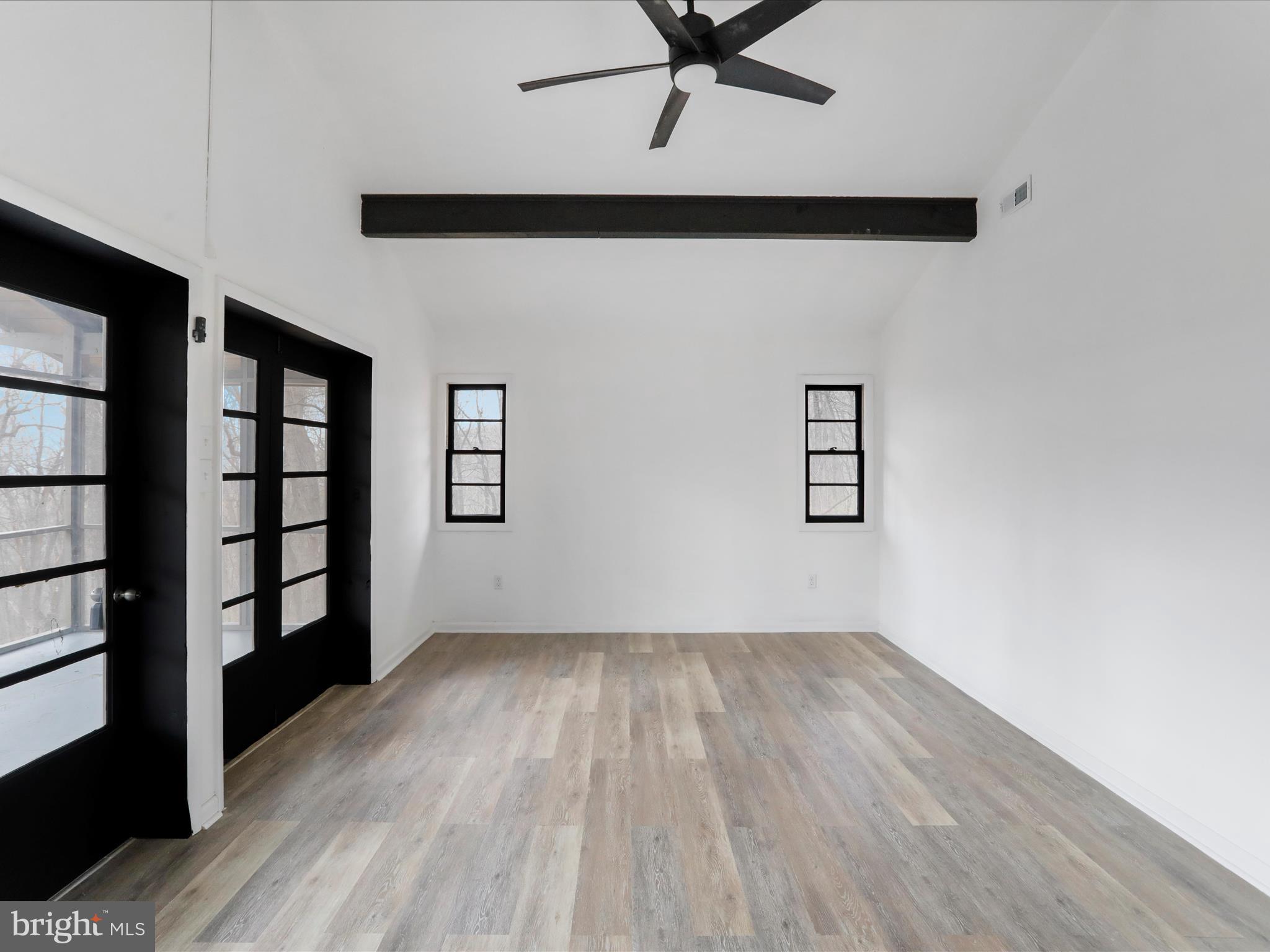 BLUE MOUNTAIN - Residential