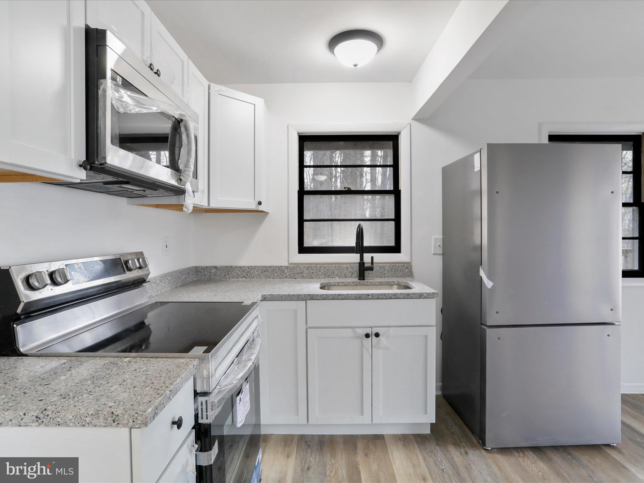 BLUE MOUNTAIN - Residential