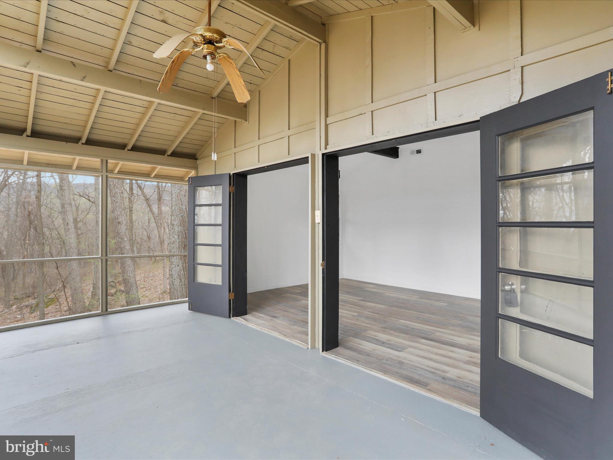 BLUE MOUNTAIN - Residential