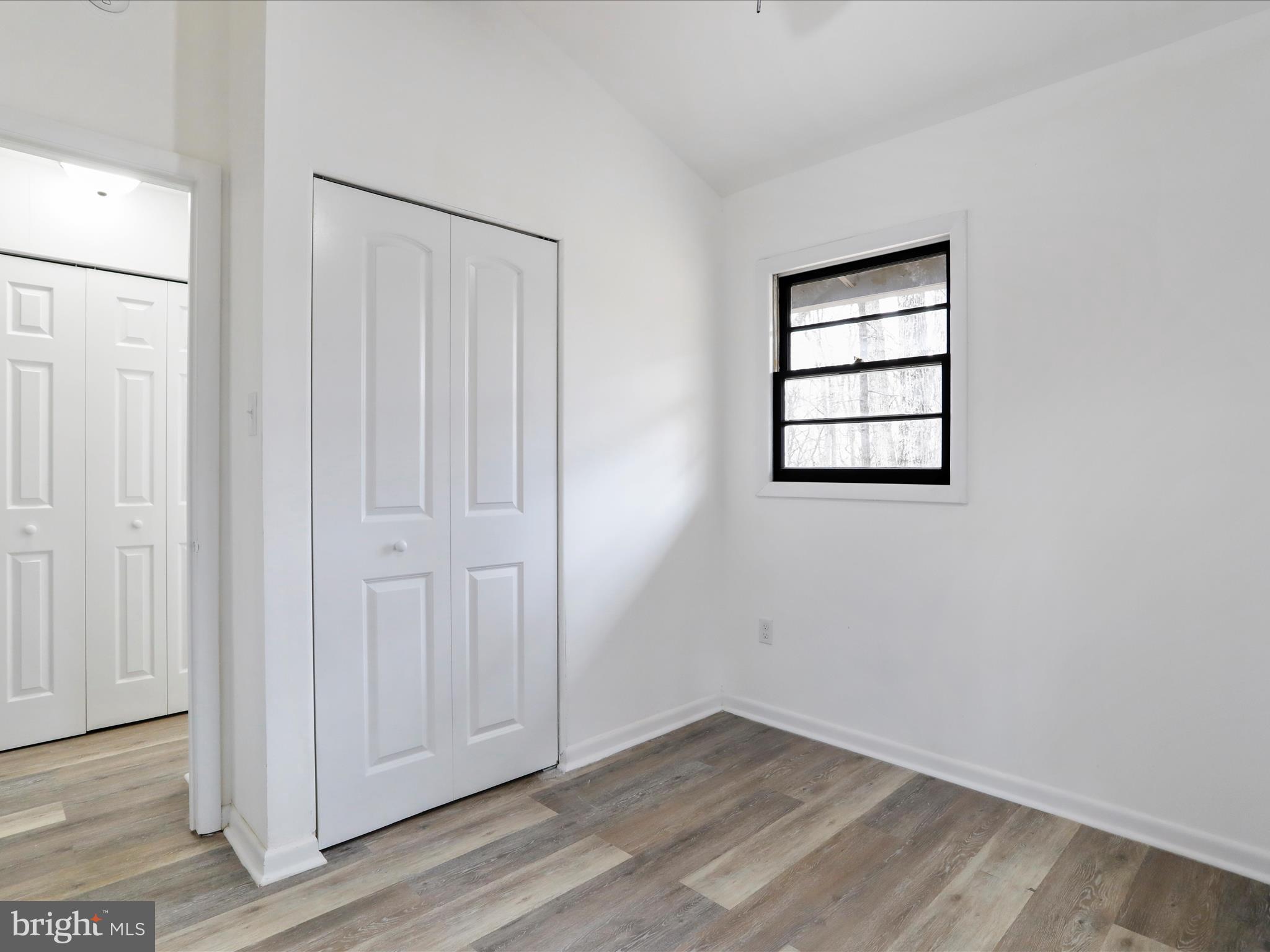 BLUE MOUNTAIN - Residential