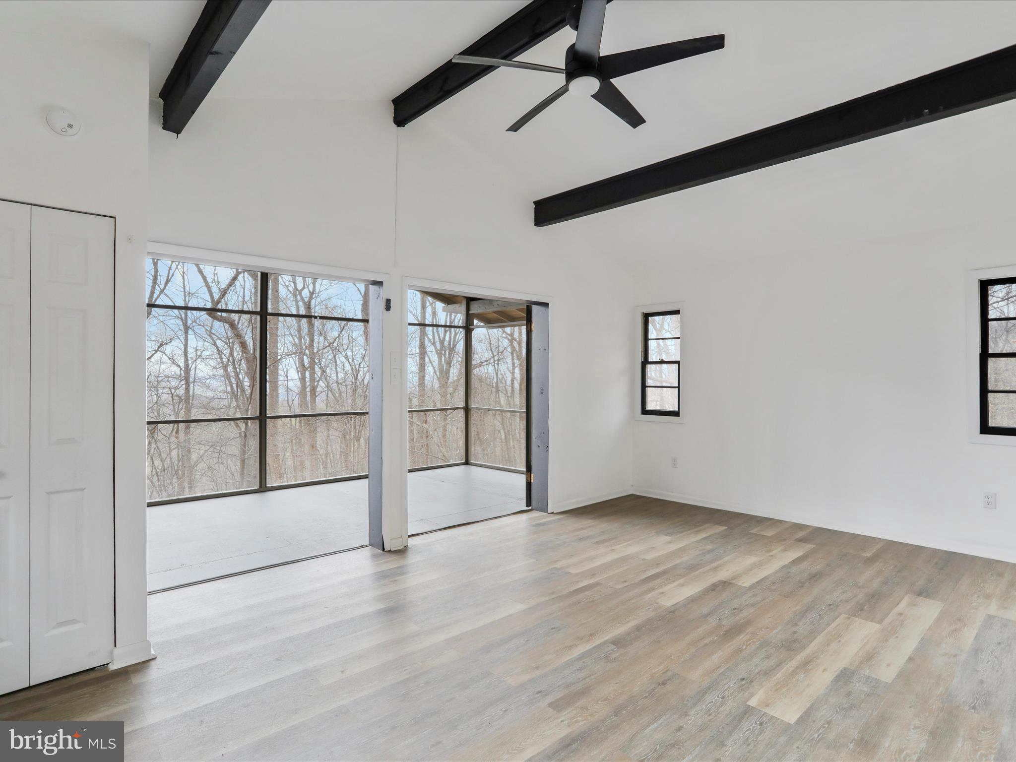 BLUE MOUNTAIN - Residential