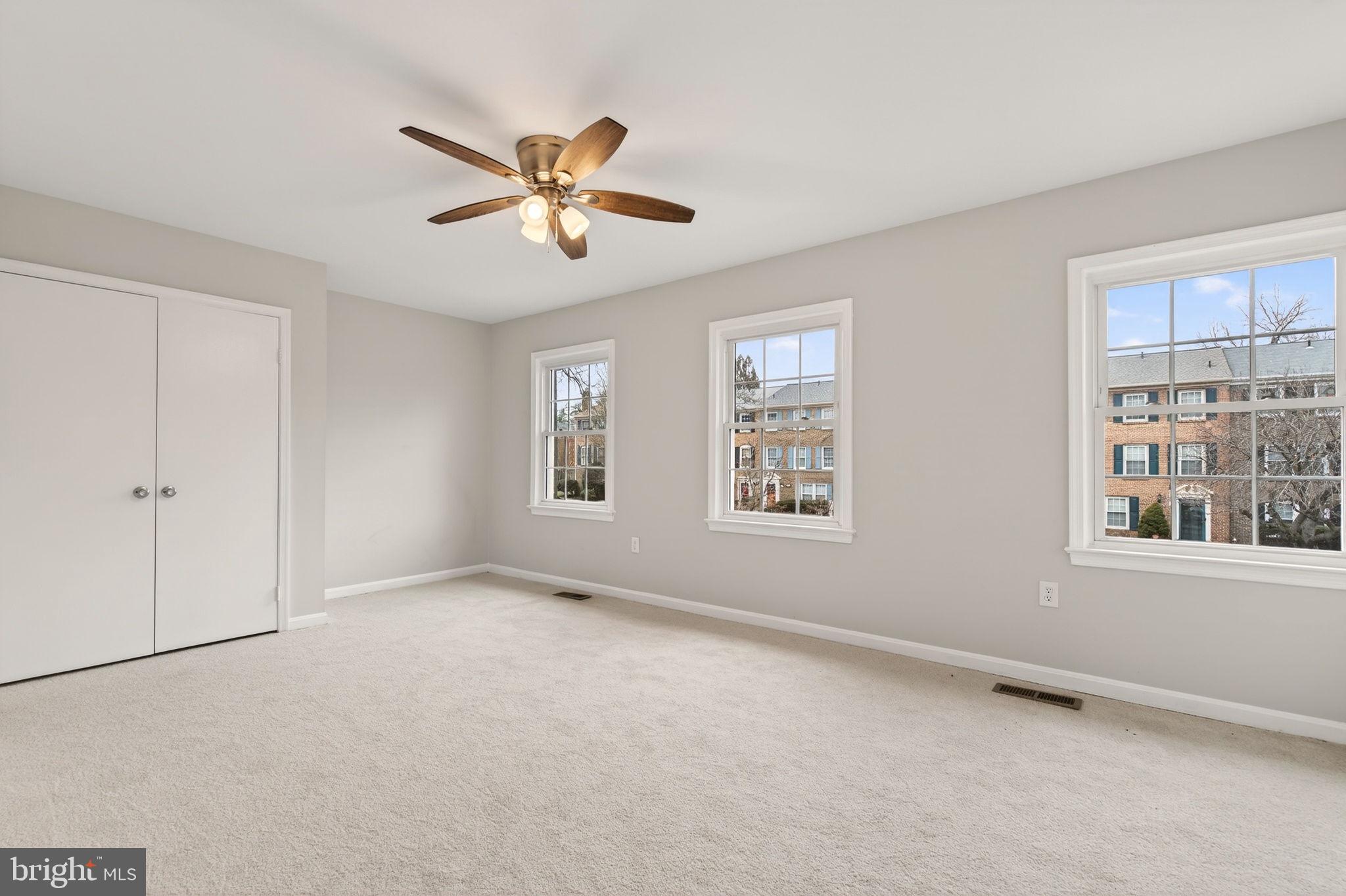 BRIARY FARMS TOWNHOMES - Residential