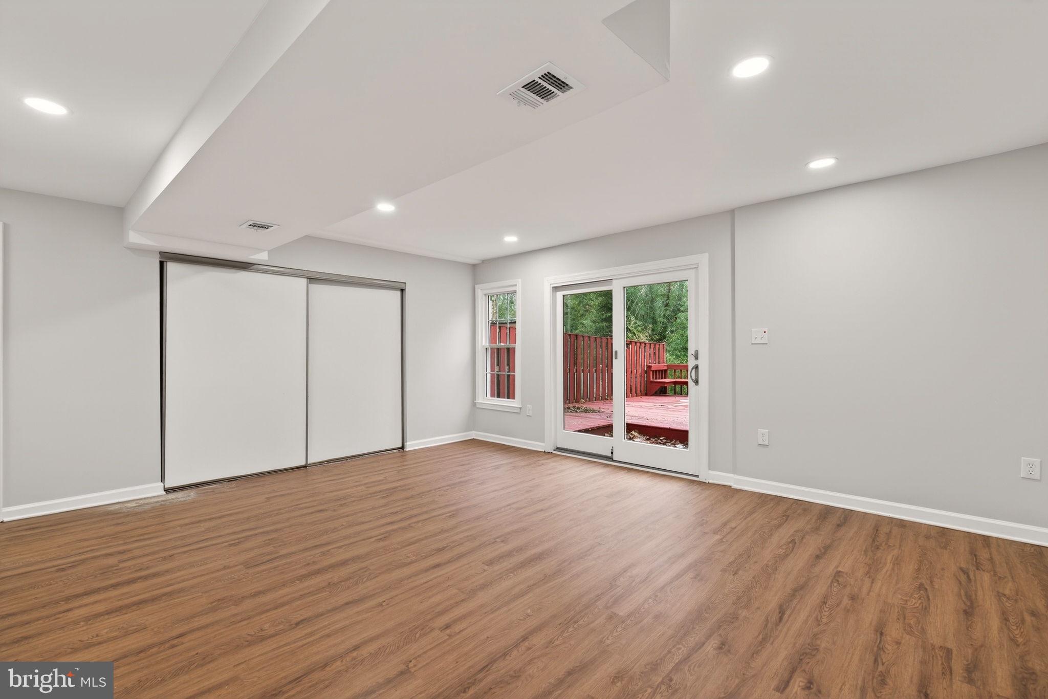 BRIARY FARMS TOWNHOMES - Residential