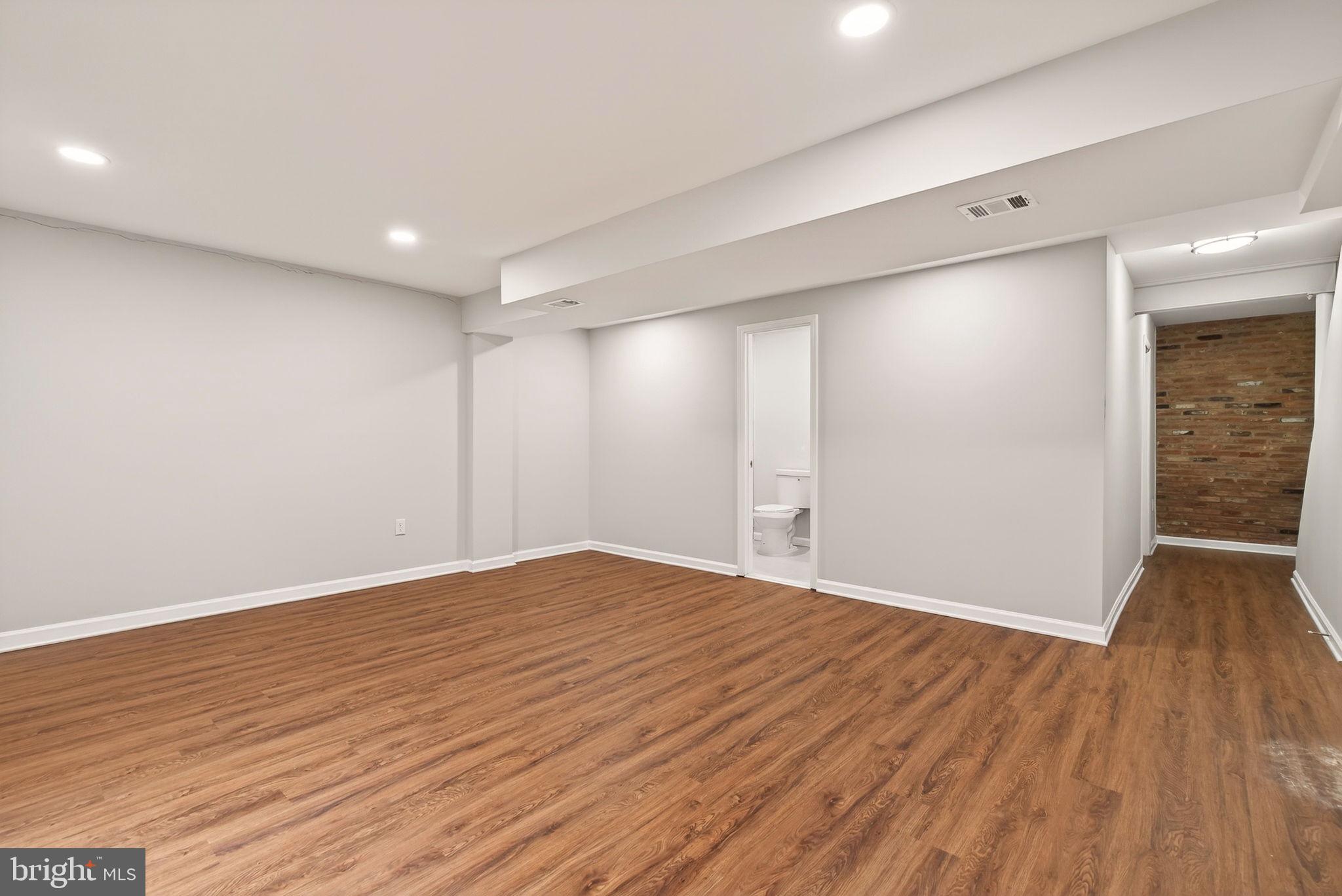 BRIARY FARMS TOWNHOMES - Residential