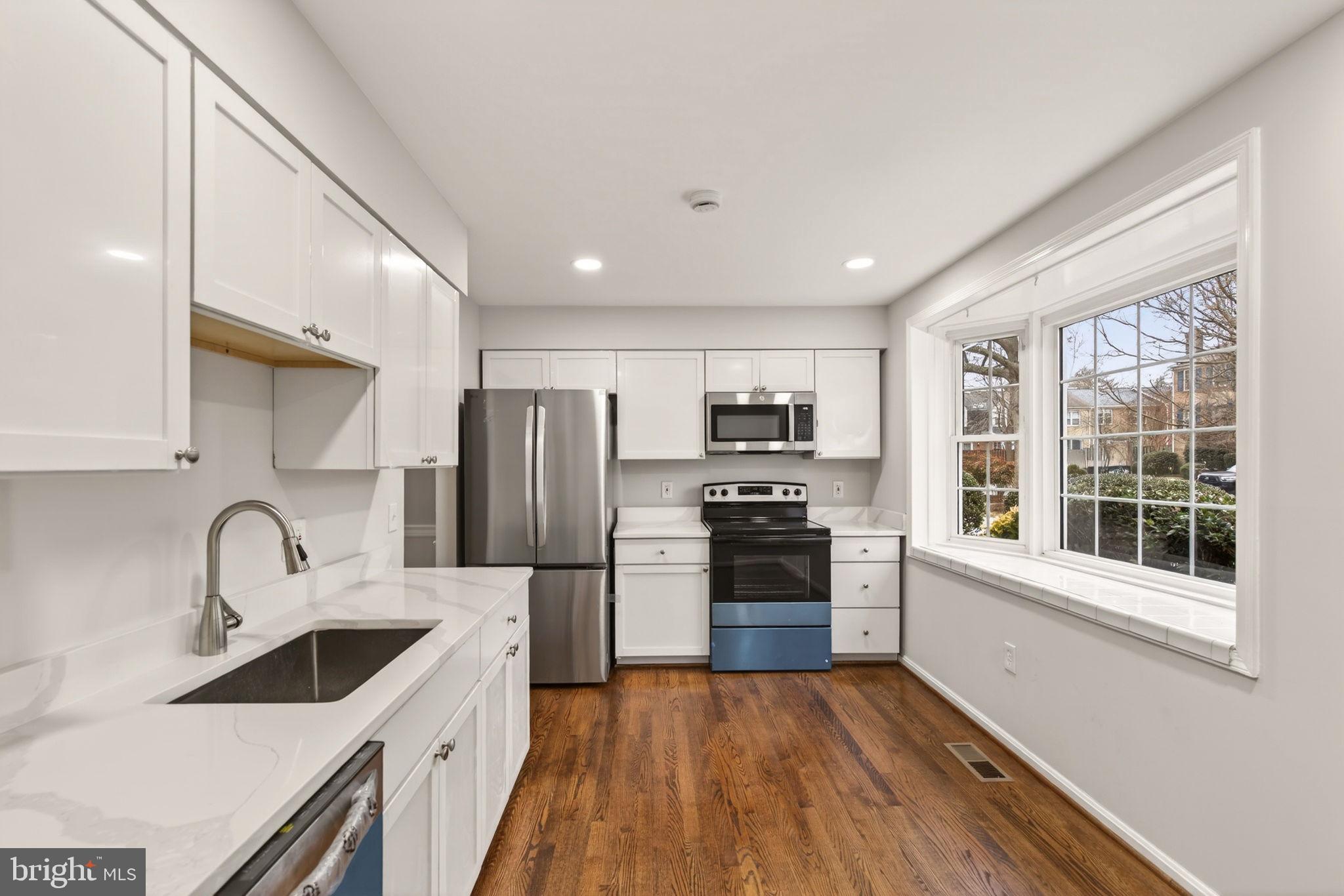 BRIARY FARMS TOWNHOMES - Residential