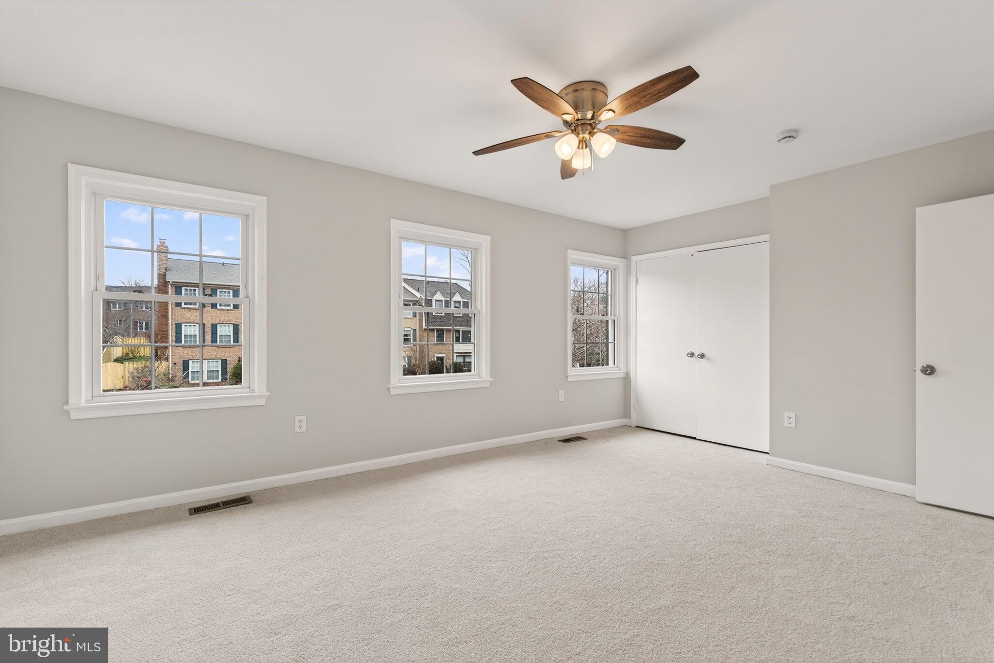 BRIARY FARMS TOWNHOMES - Residential