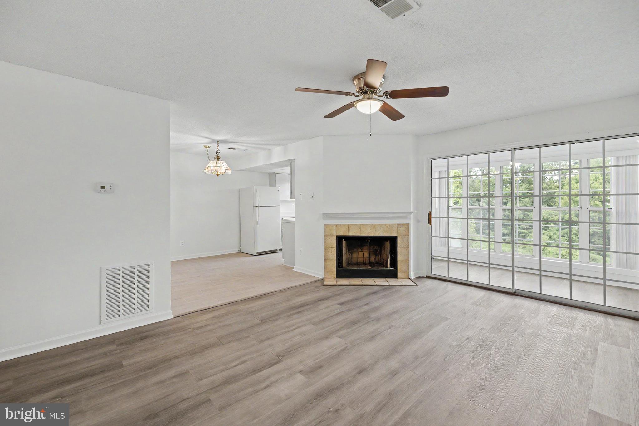 12102 GREEN LEAF COURT 201