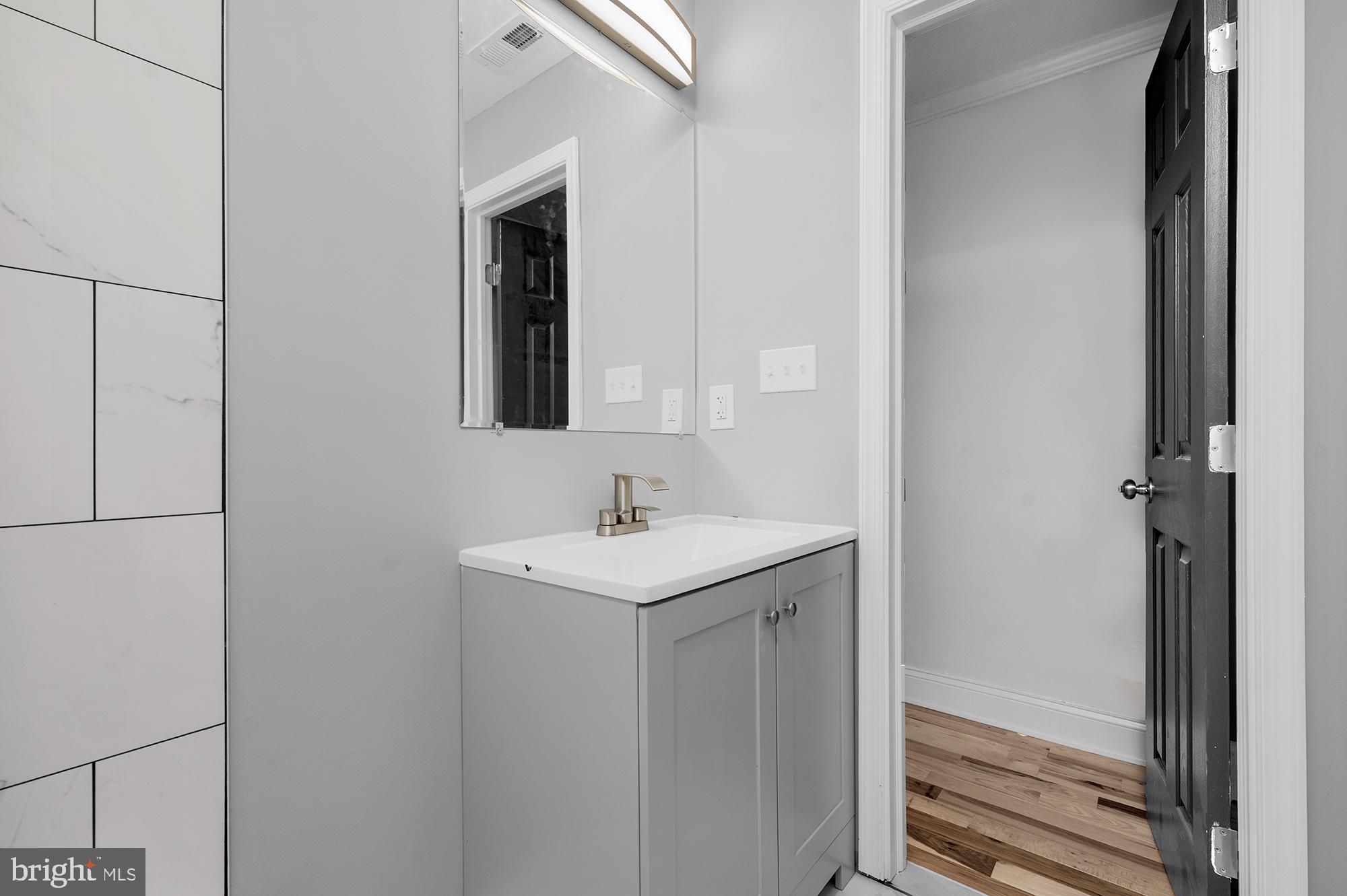 BROADWAY EAST - Residential