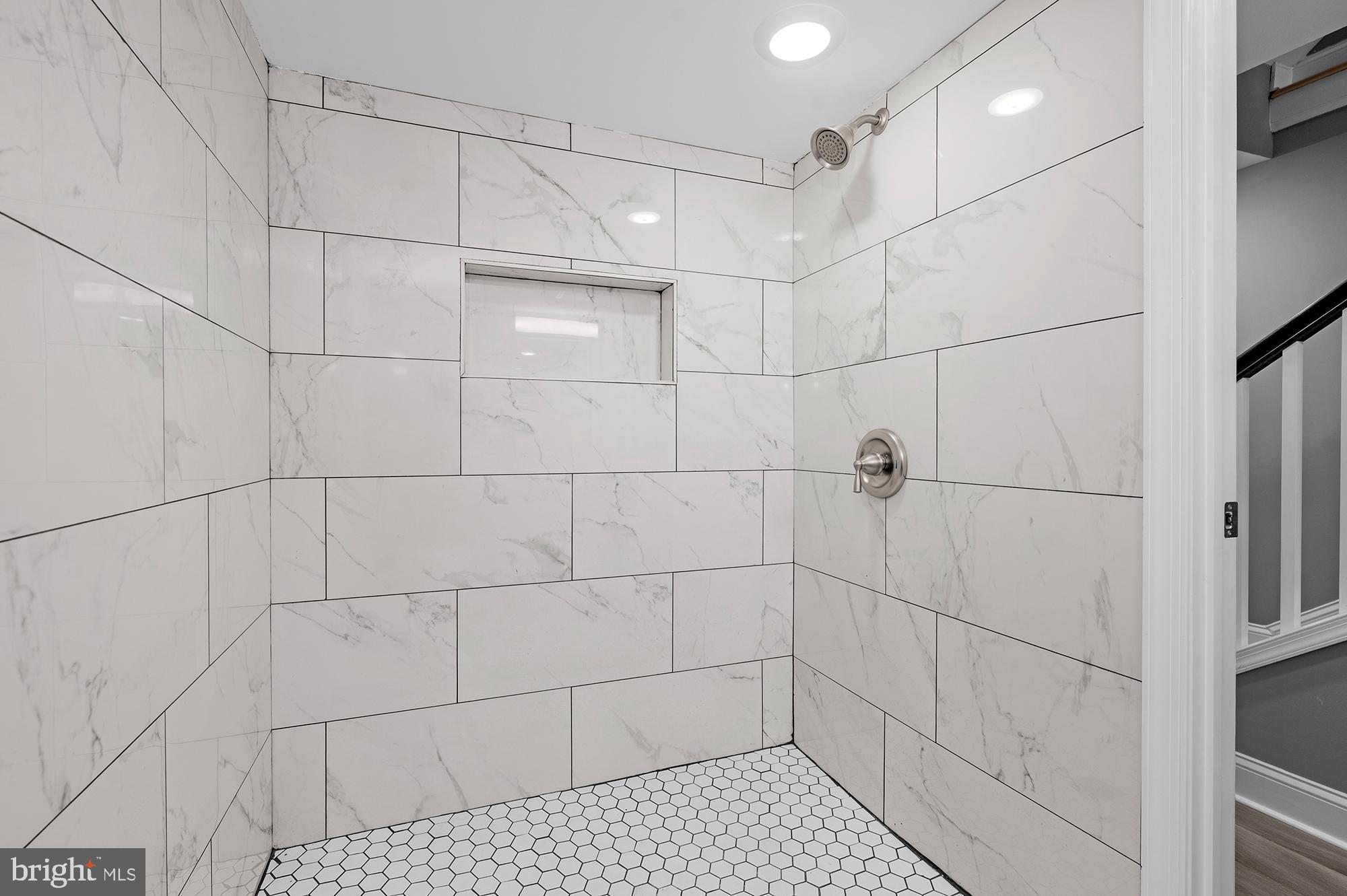 BROADWAY EAST - Residential