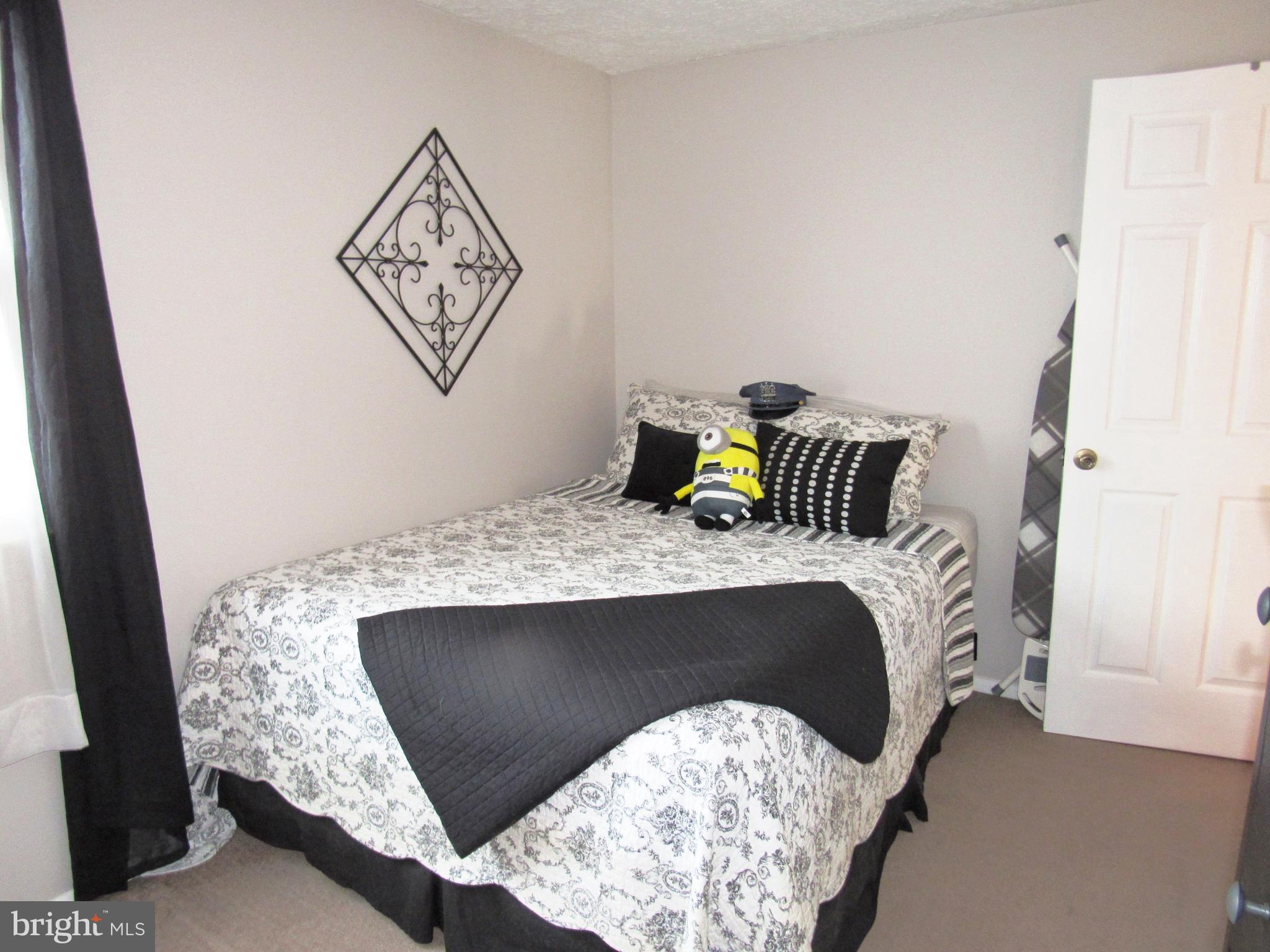 LAUREL VALLEY - Residential