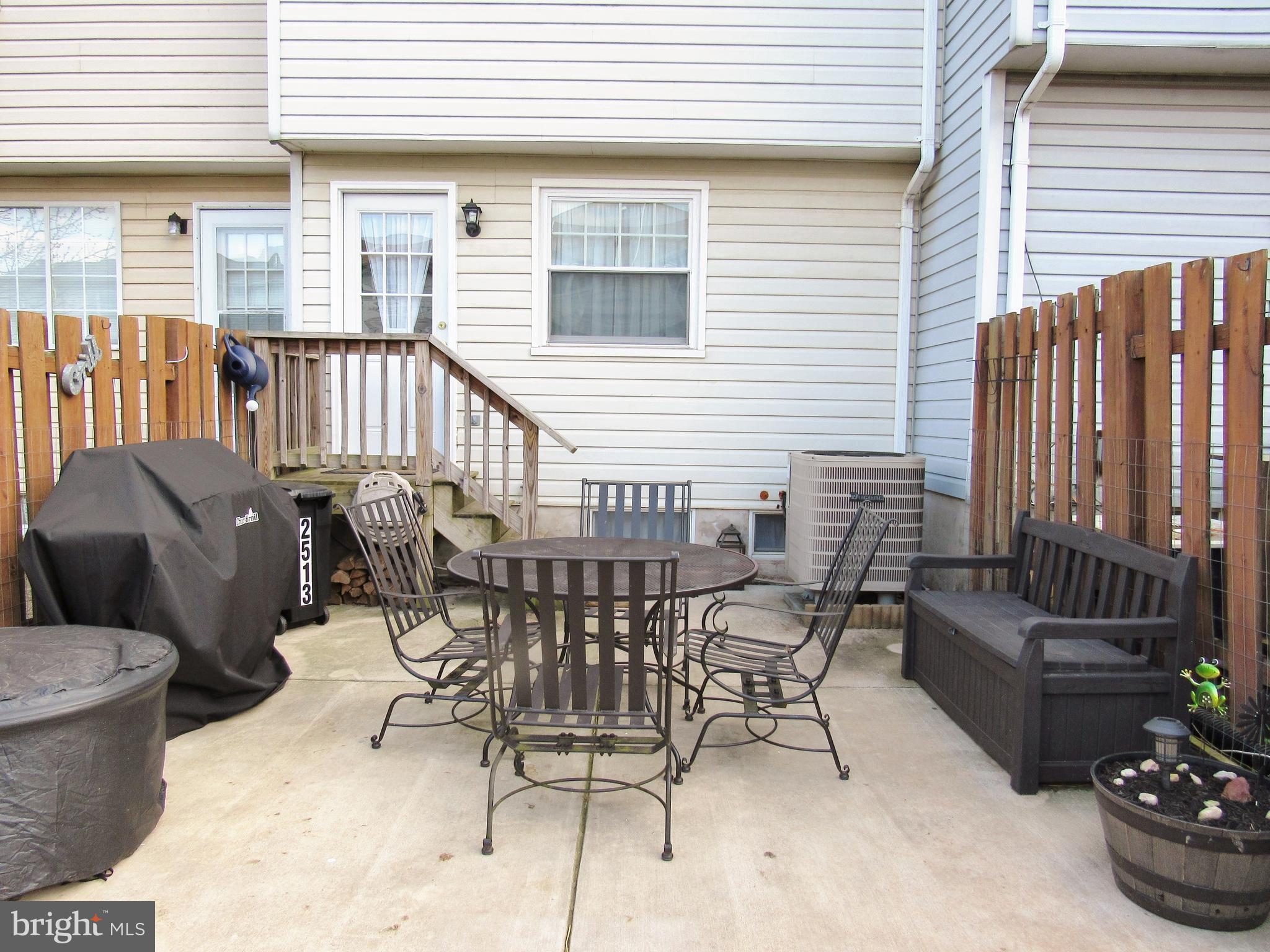 LAUREL VALLEY - Residential