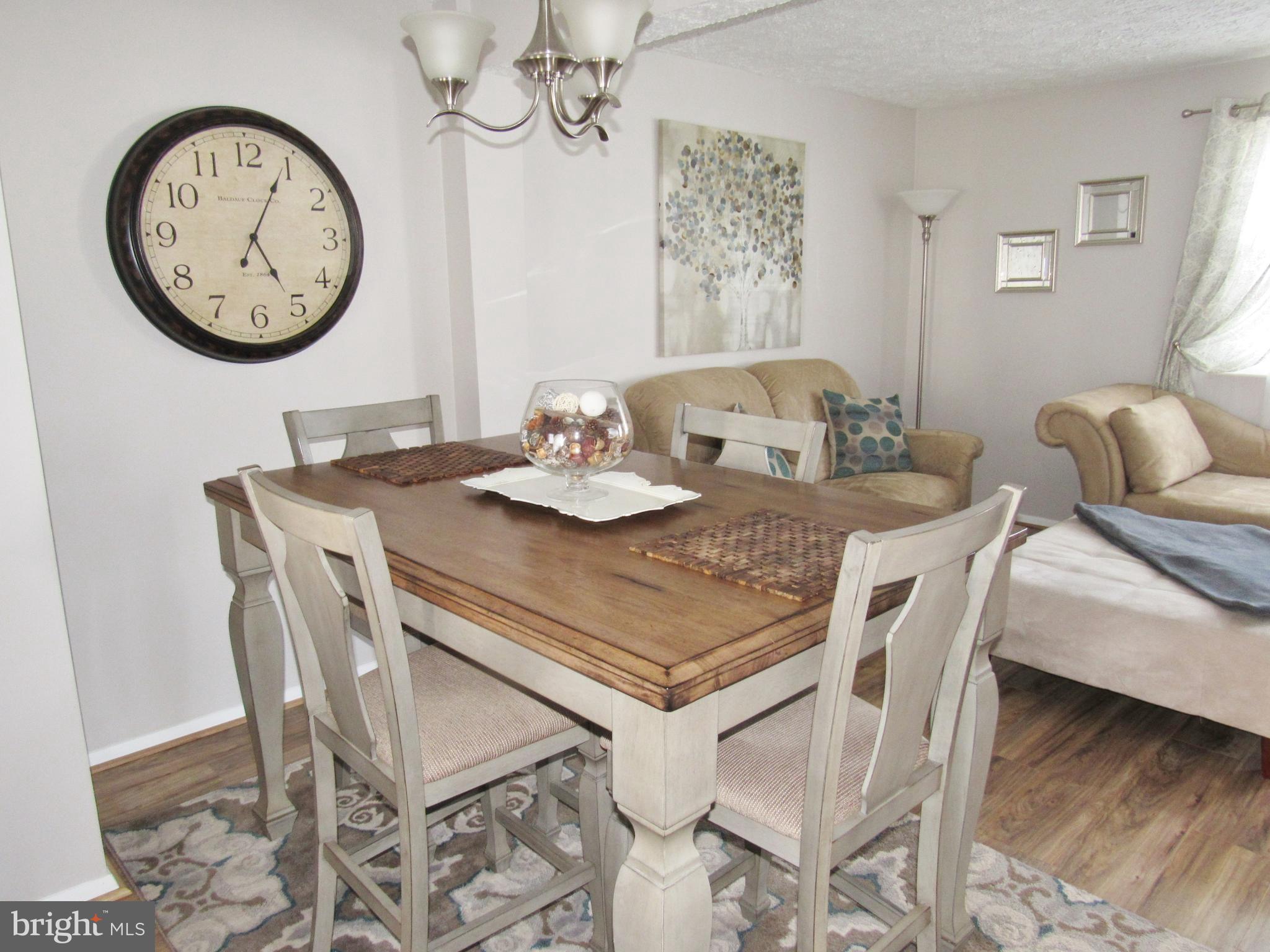 LAUREL VALLEY - Residential