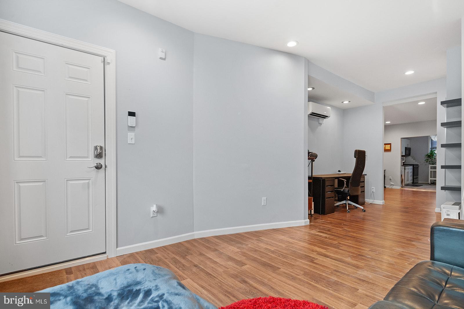 HAWTHORNE - Residential Lease