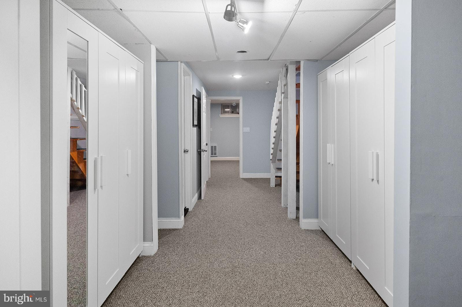 HAWTHORNE - Residential Lease