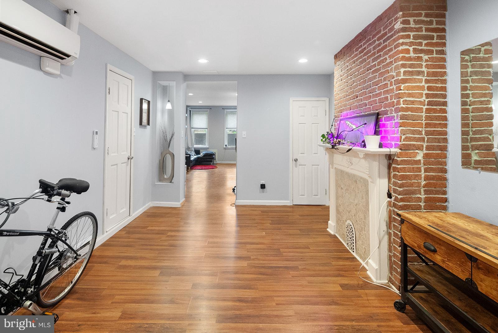 HAWTHORNE - Residential Lease