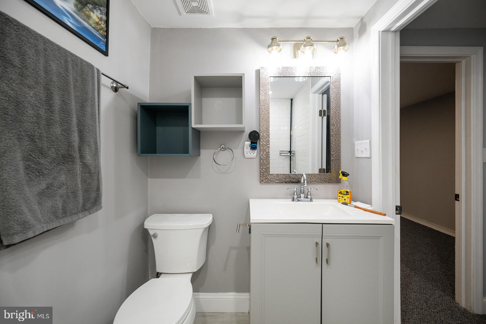 HAWTHORNE - Residential Lease