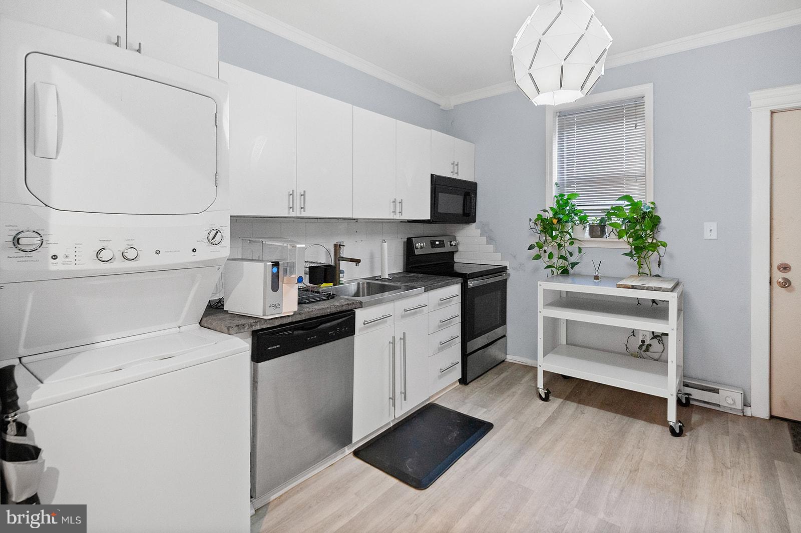 HAWTHORNE - Residential Lease