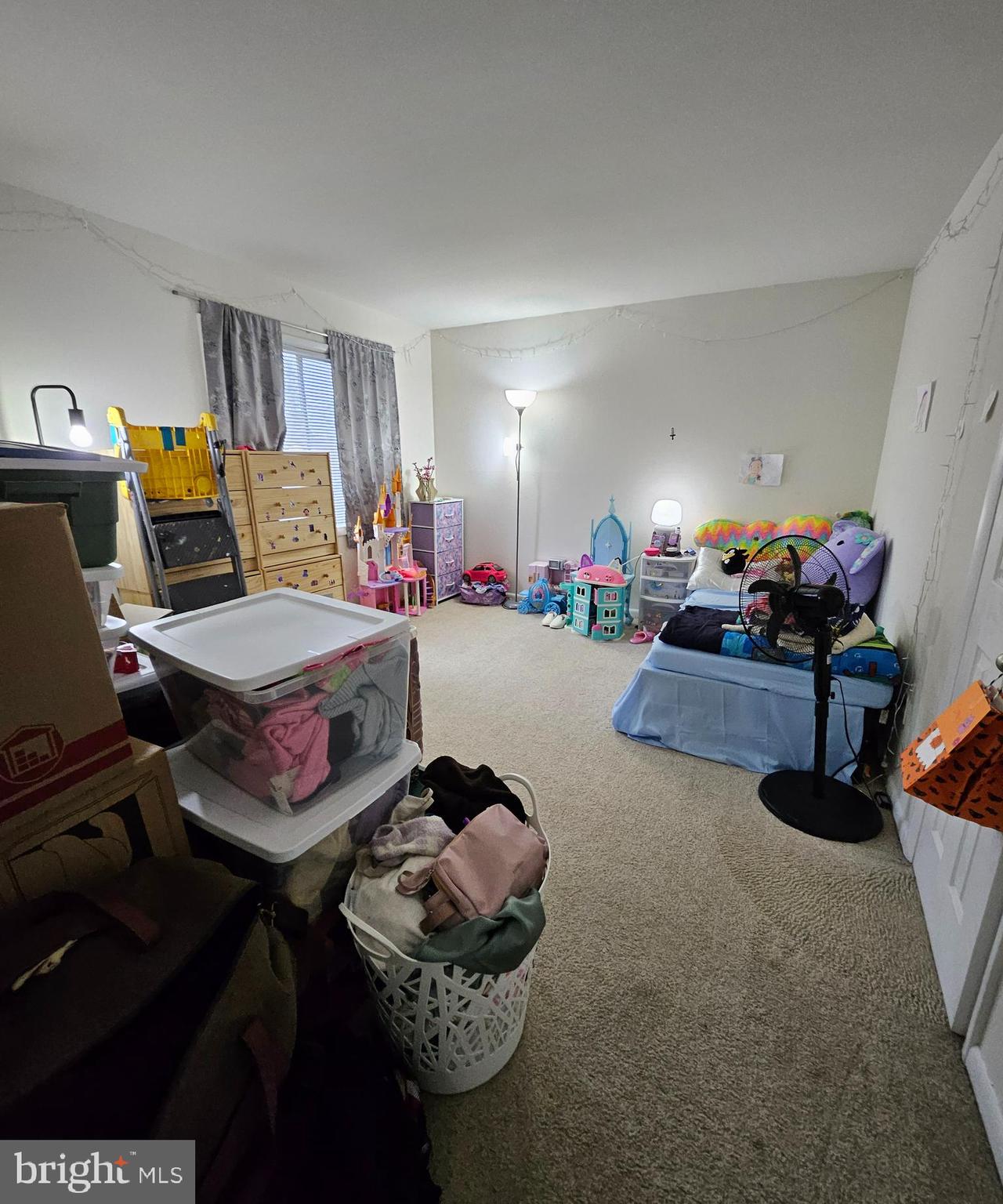 ANNANDALE GARDENS - Residential Lease