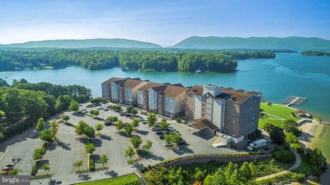 Condo For Sale - 1245 Graves Harbor Trl Trl #242<br/> HUDDLESTON, VA 24104