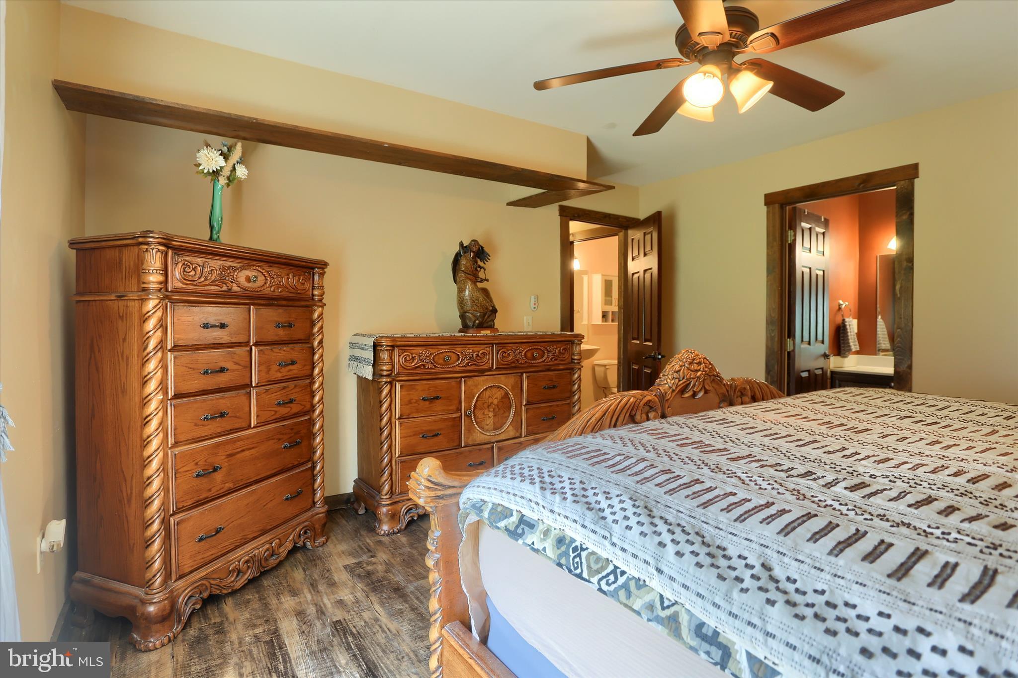 EDGEWATER - Residential