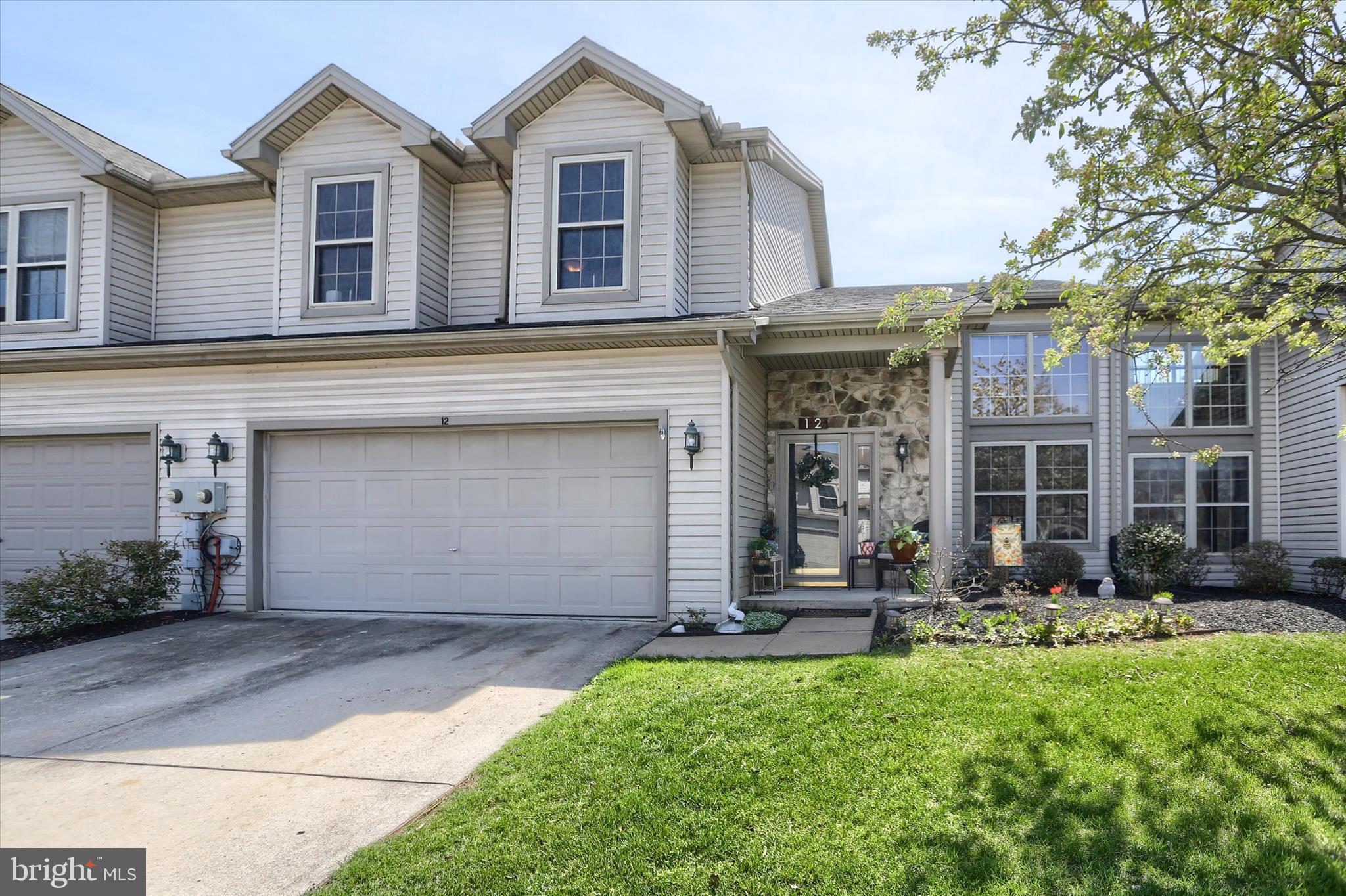 EDGEWATER - Residential