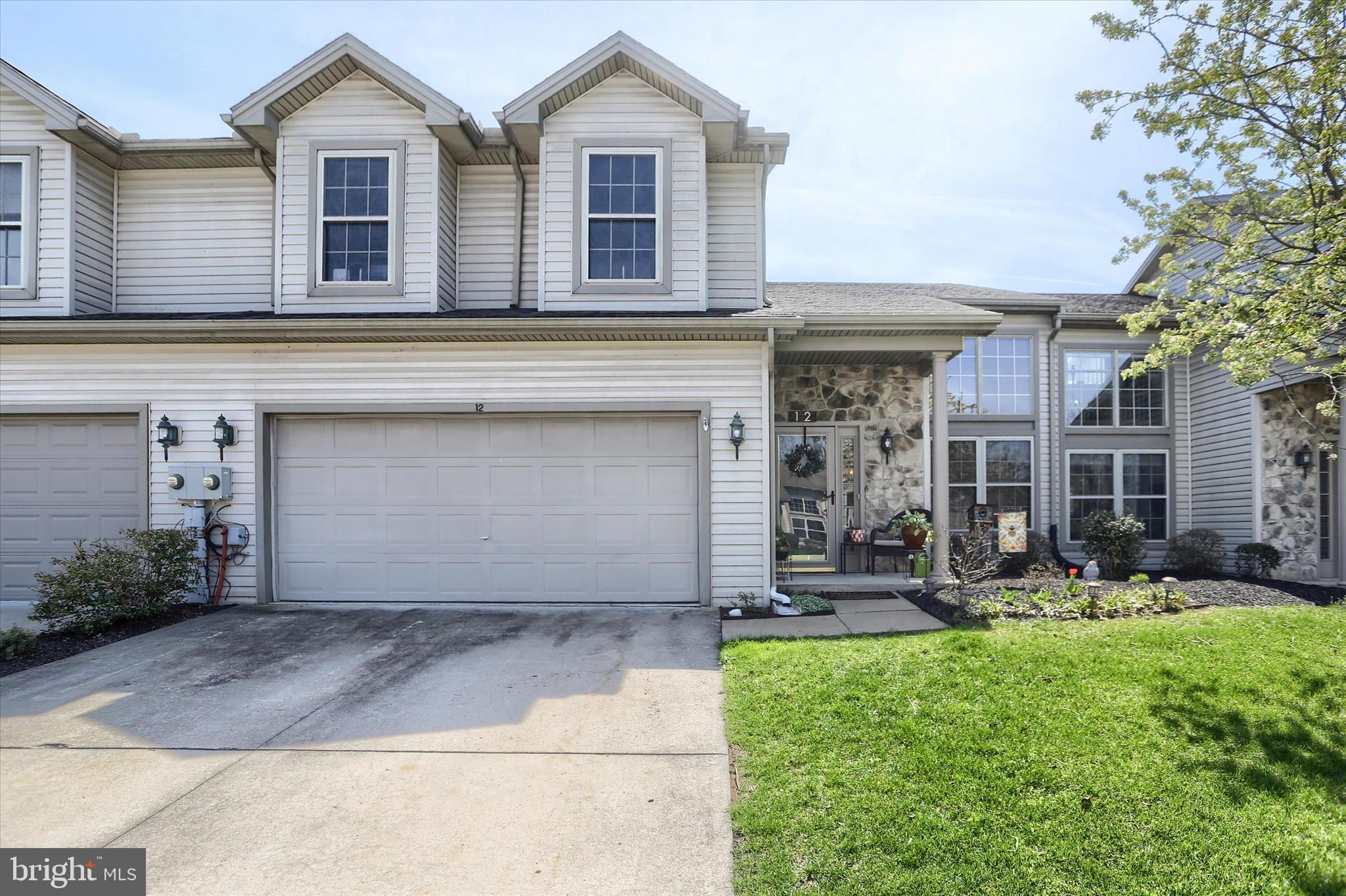 EDGEWATER - Residential