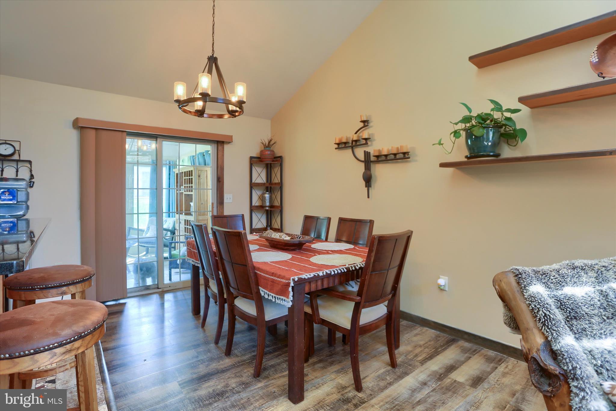 EDGEWATER - Residential