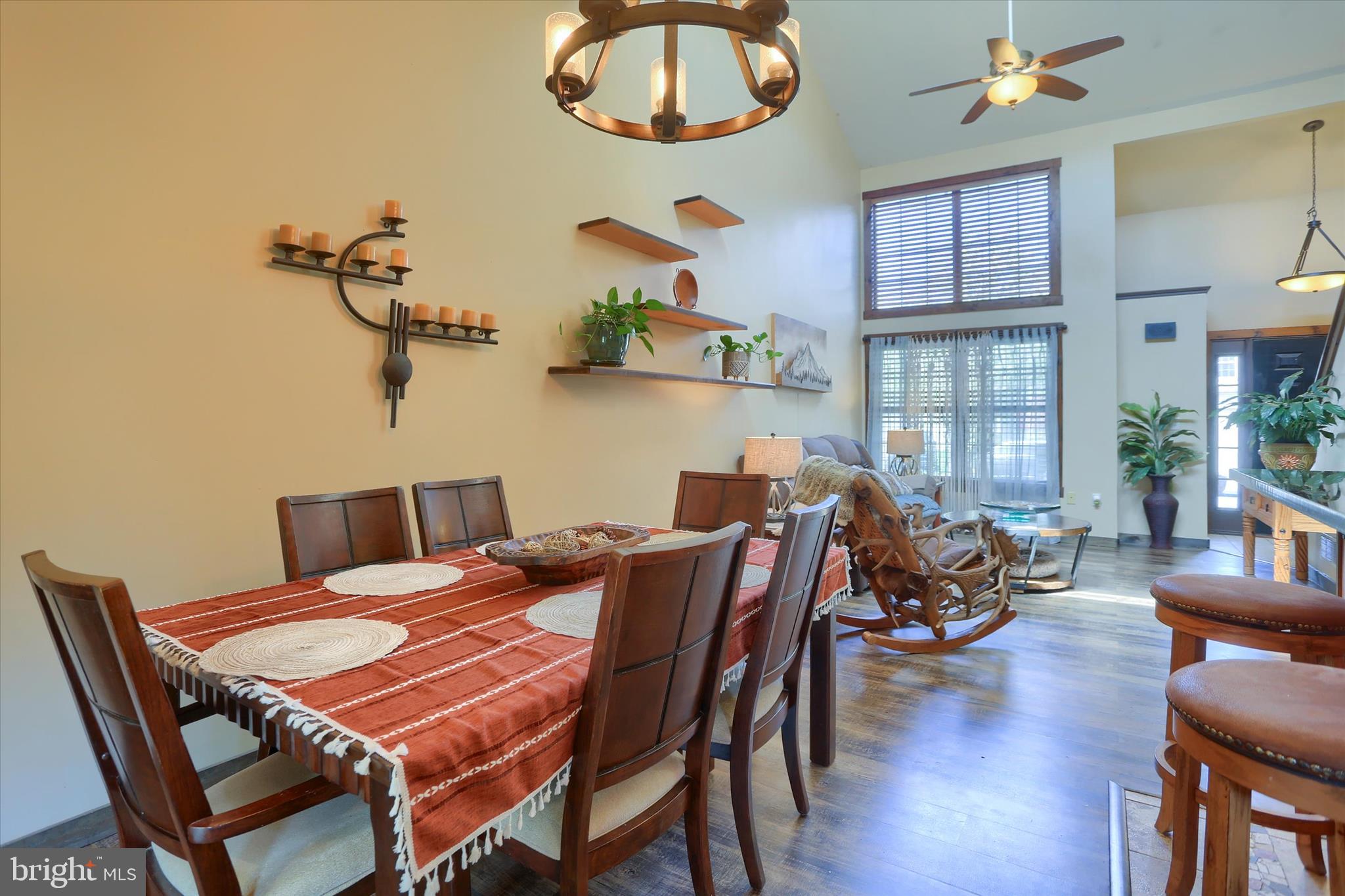 EDGEWATER - Residential