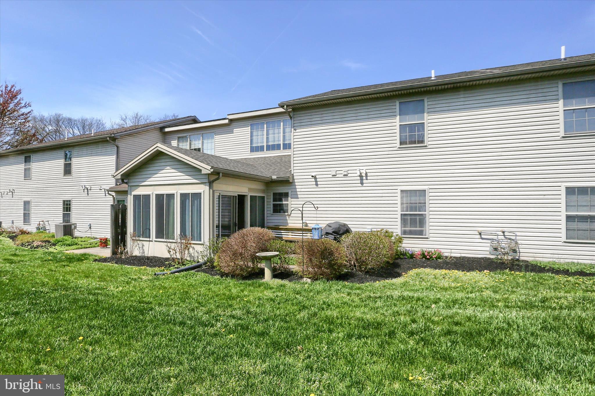 EDGEWATER - Residential