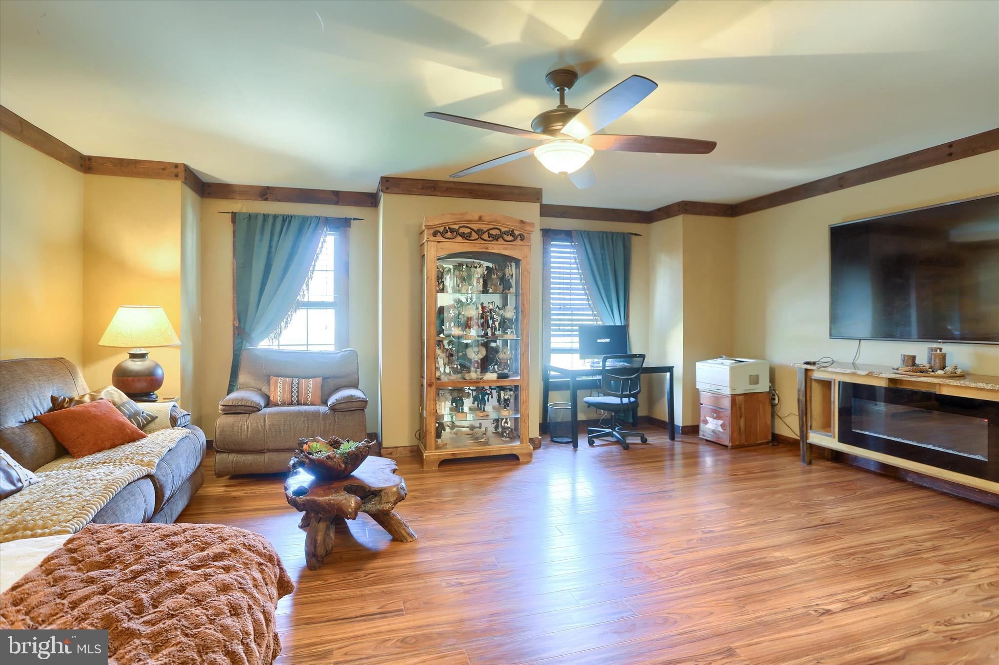 EDGEWATER - Residential