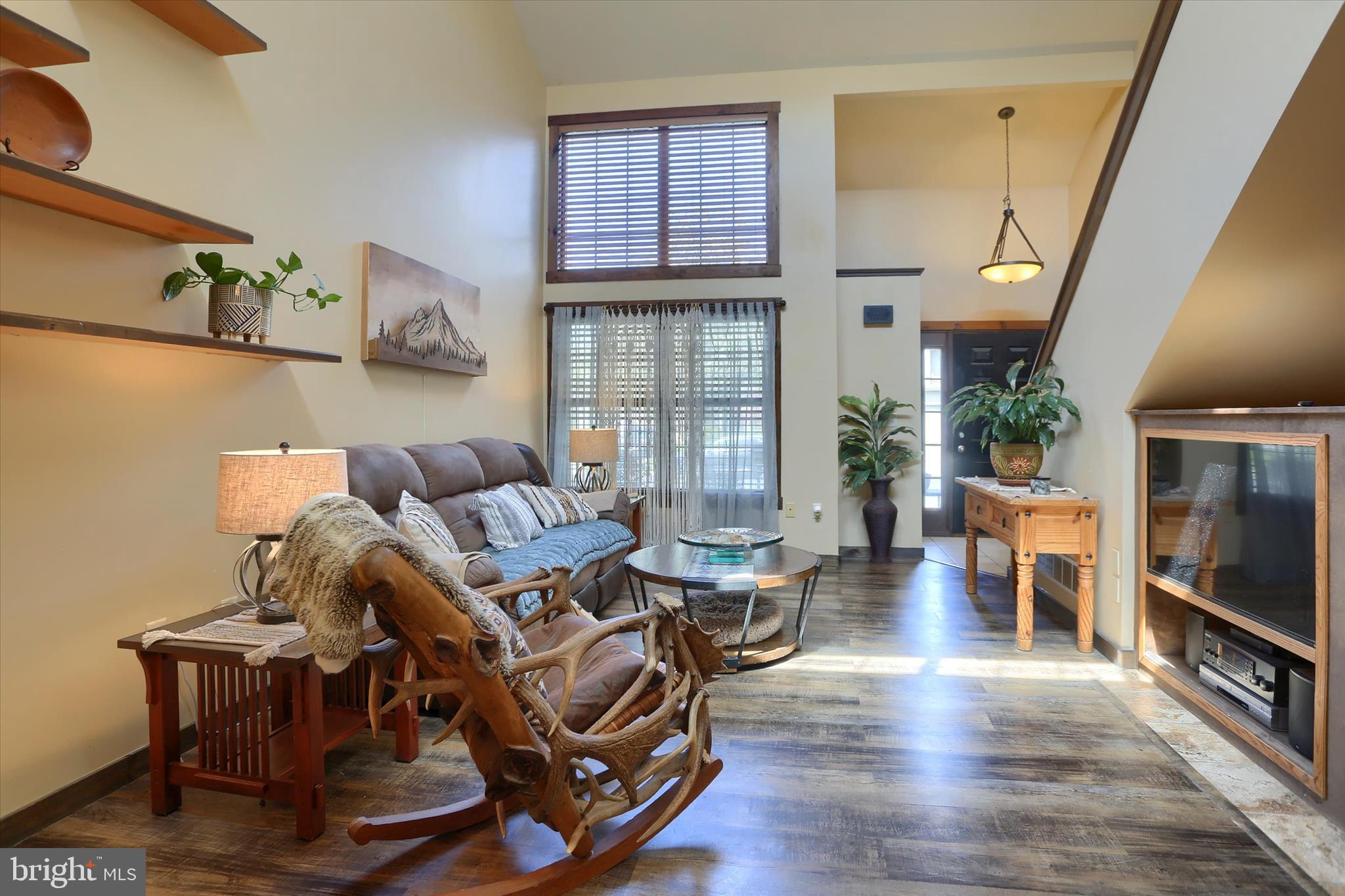 EDGEWATER - Residential