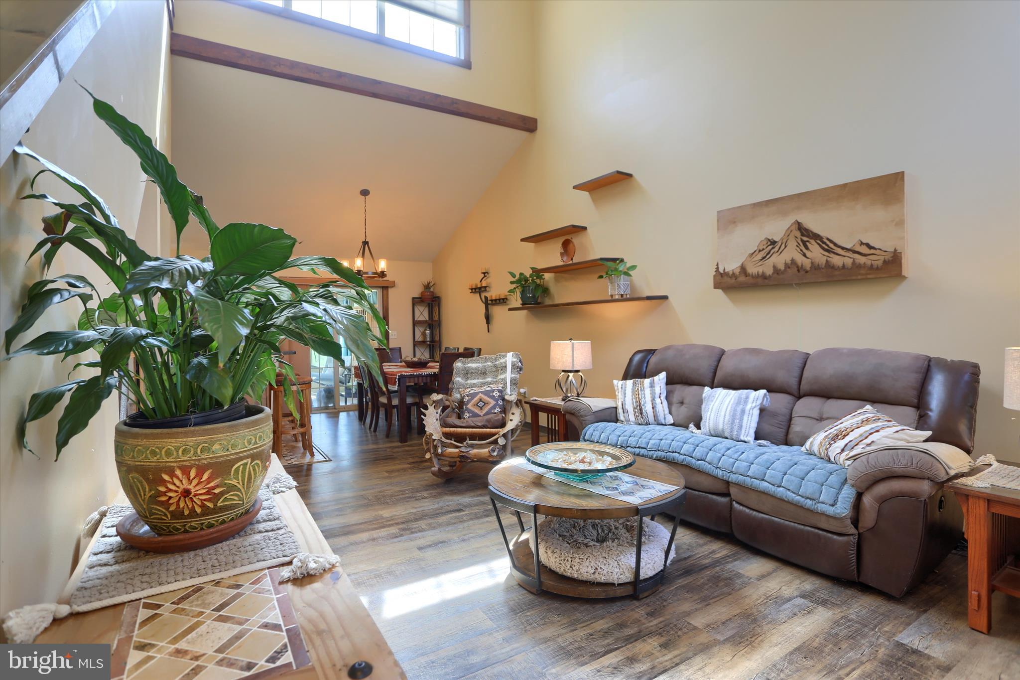 EDGEWATER - Residential